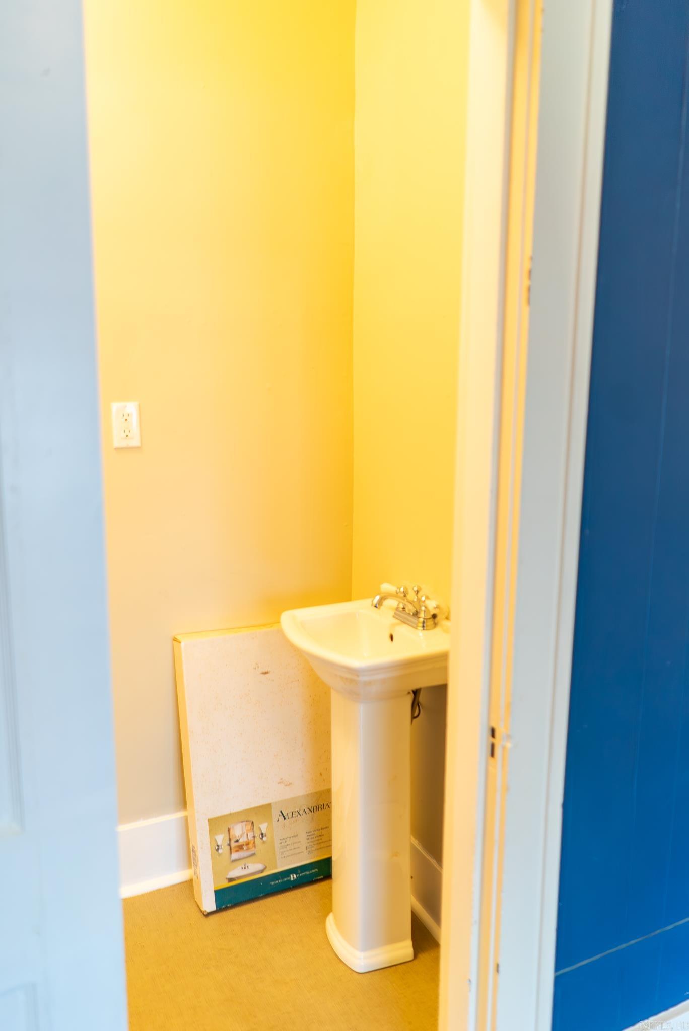 119 E College  Monticello, AR