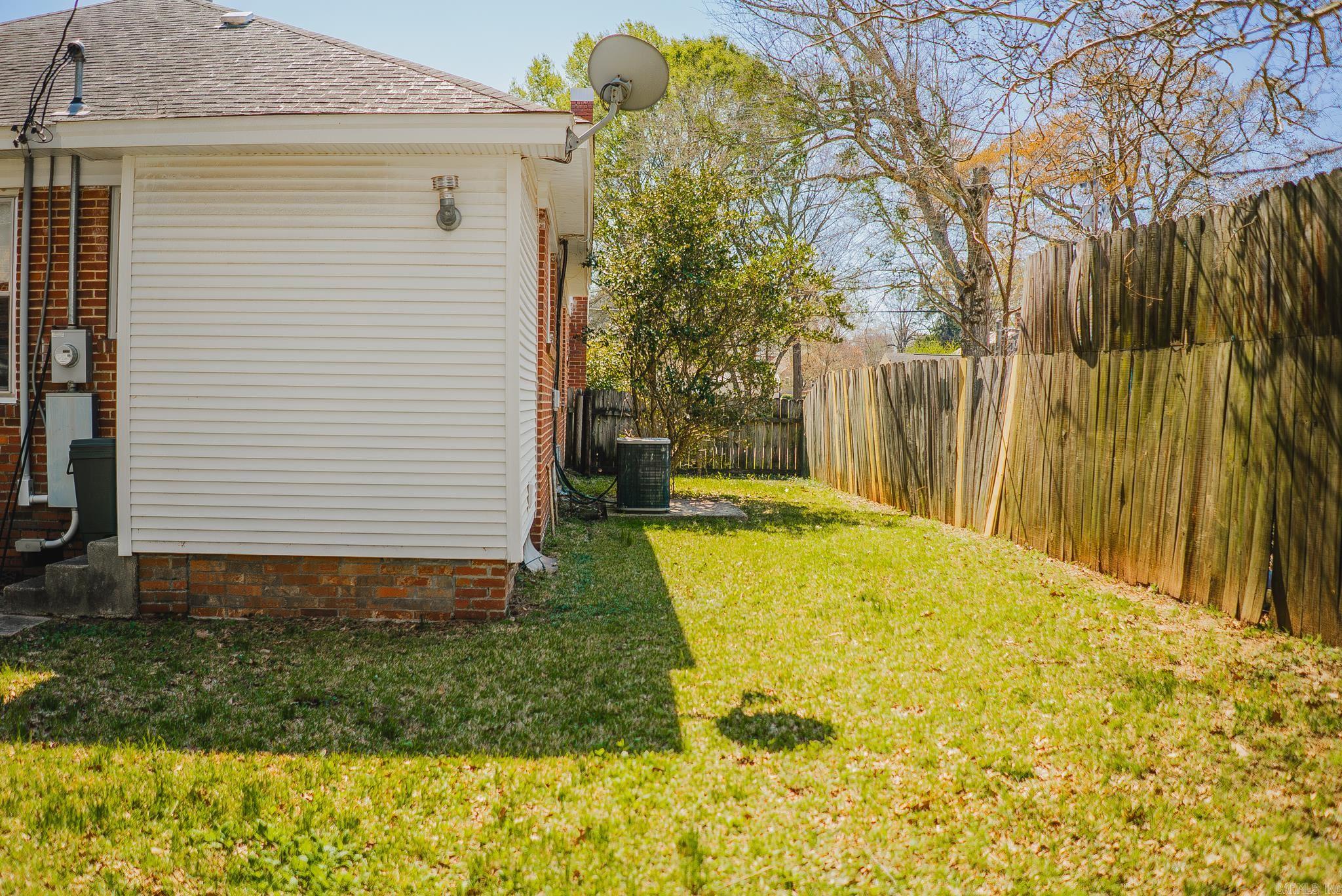 119 E College  Monticello, AR