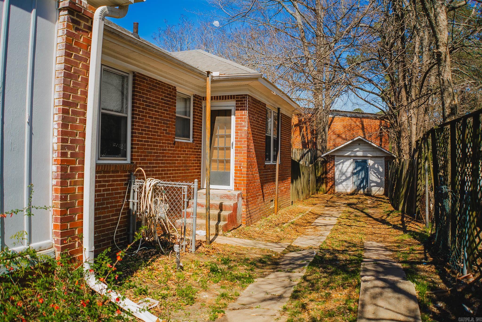 119 E College  Monticello, AR