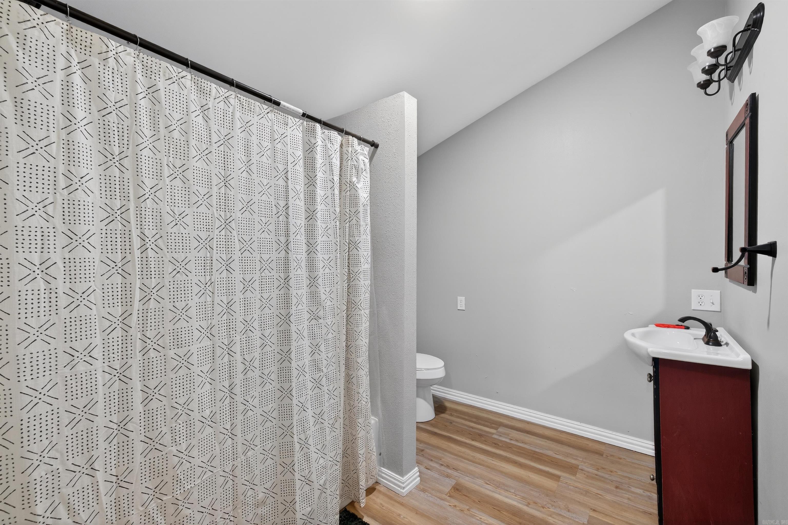 6766 Park  Fountain Lake, AR