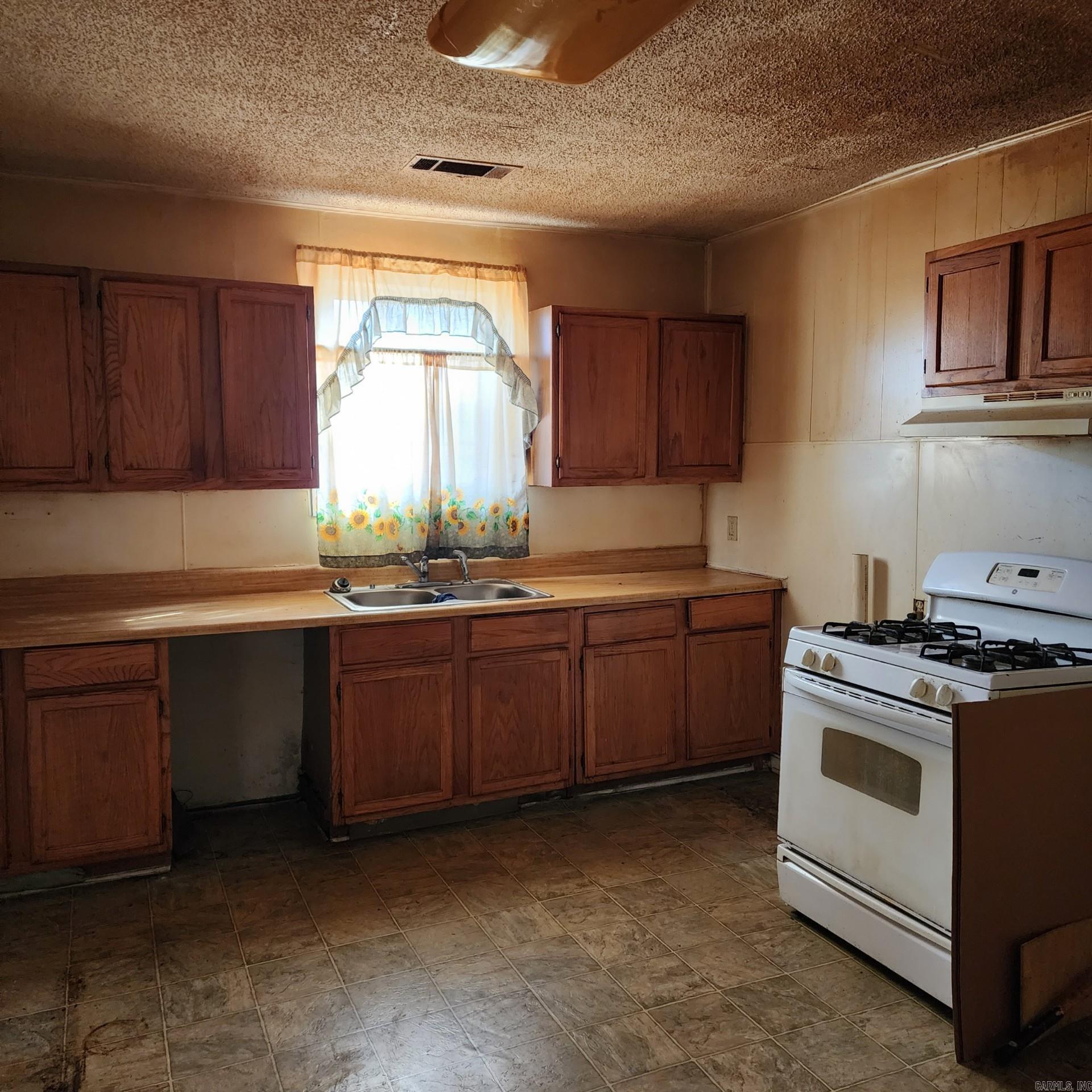 1224 W. Long 17th Street  North Little Rock, AR