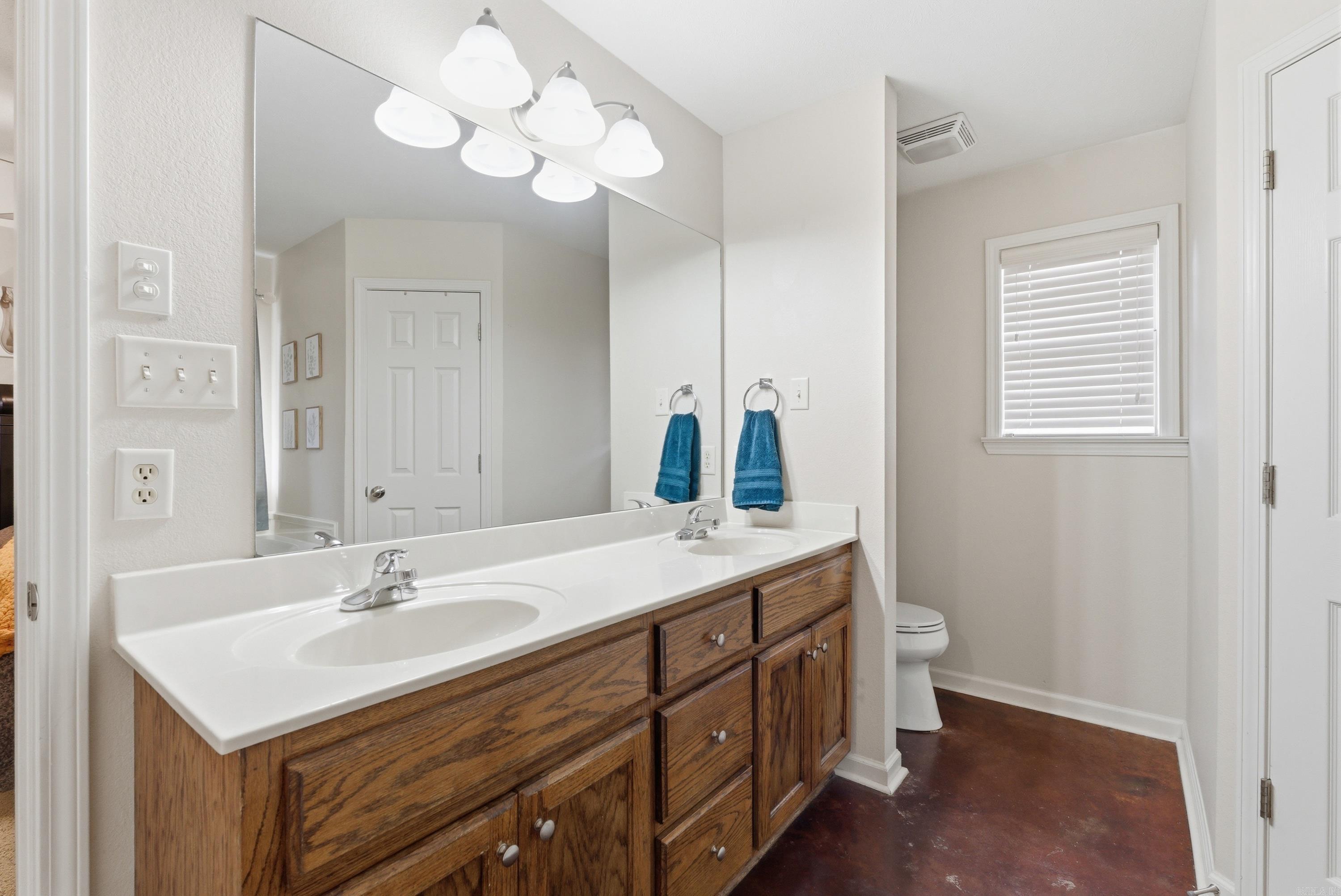 23 Mitchell  Greenbrier, AR