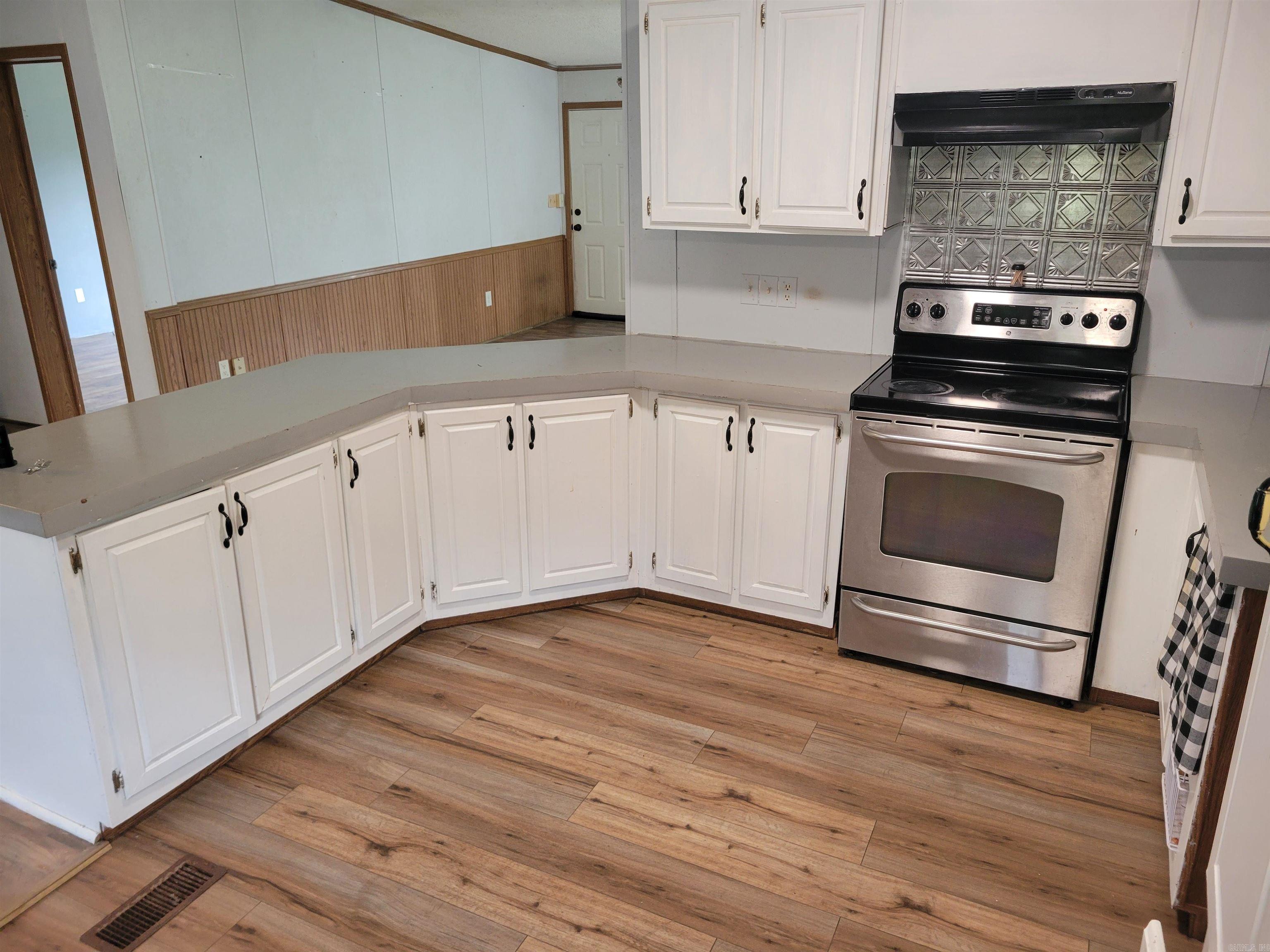 123 Deer Valley Dr. Searcy, AR 72143