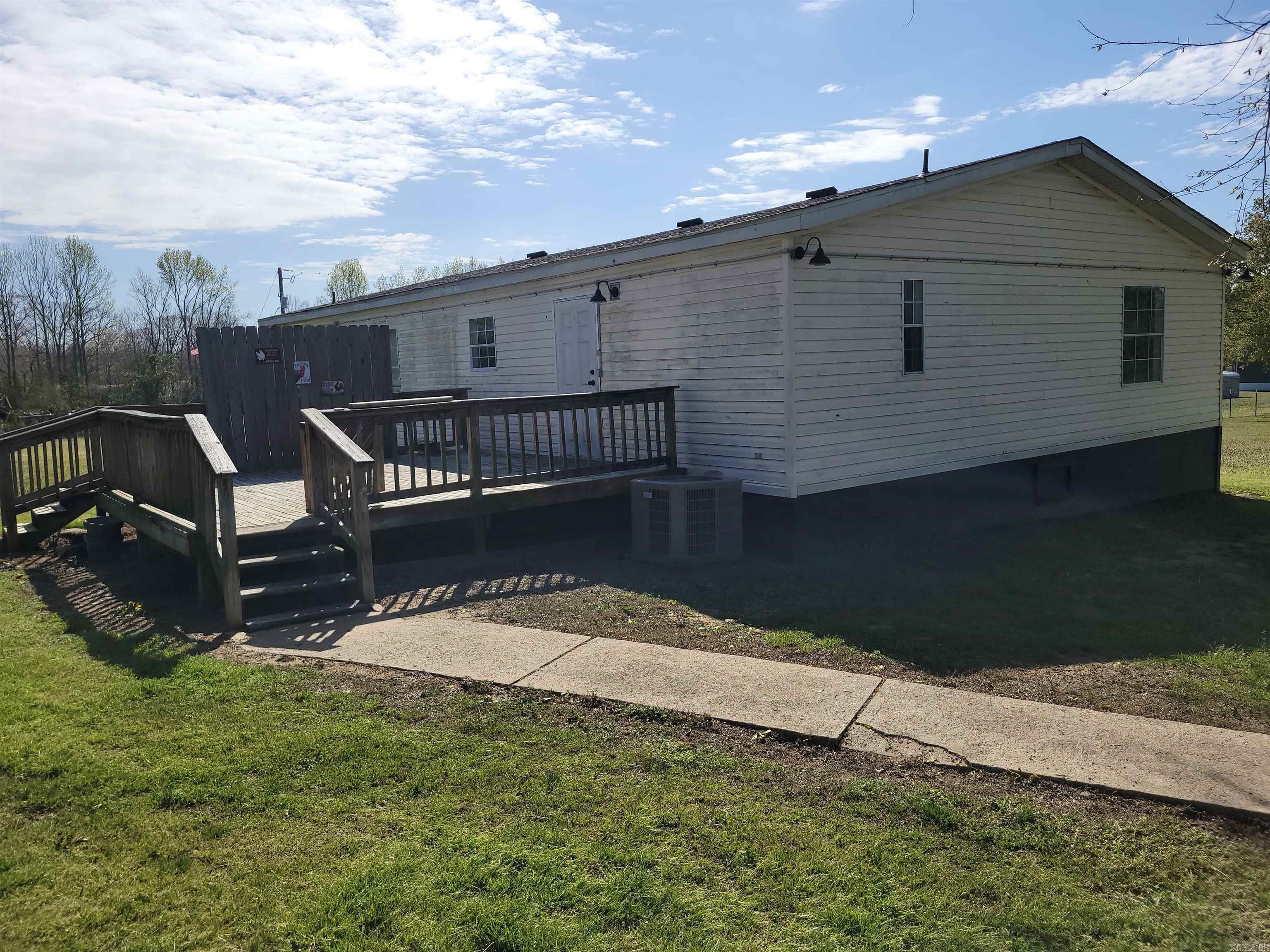 123 Deer Valley Dr.  Searcy, AR