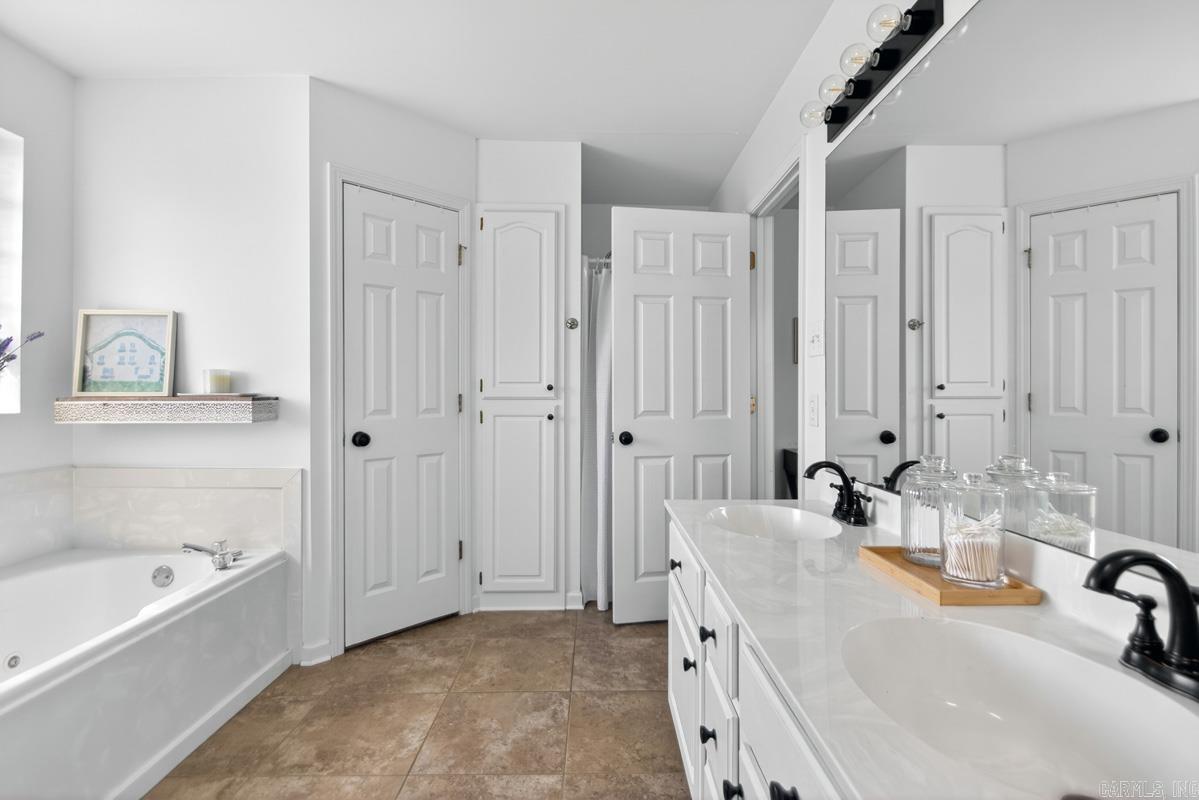 1014 Spring Creek  Benton, AR