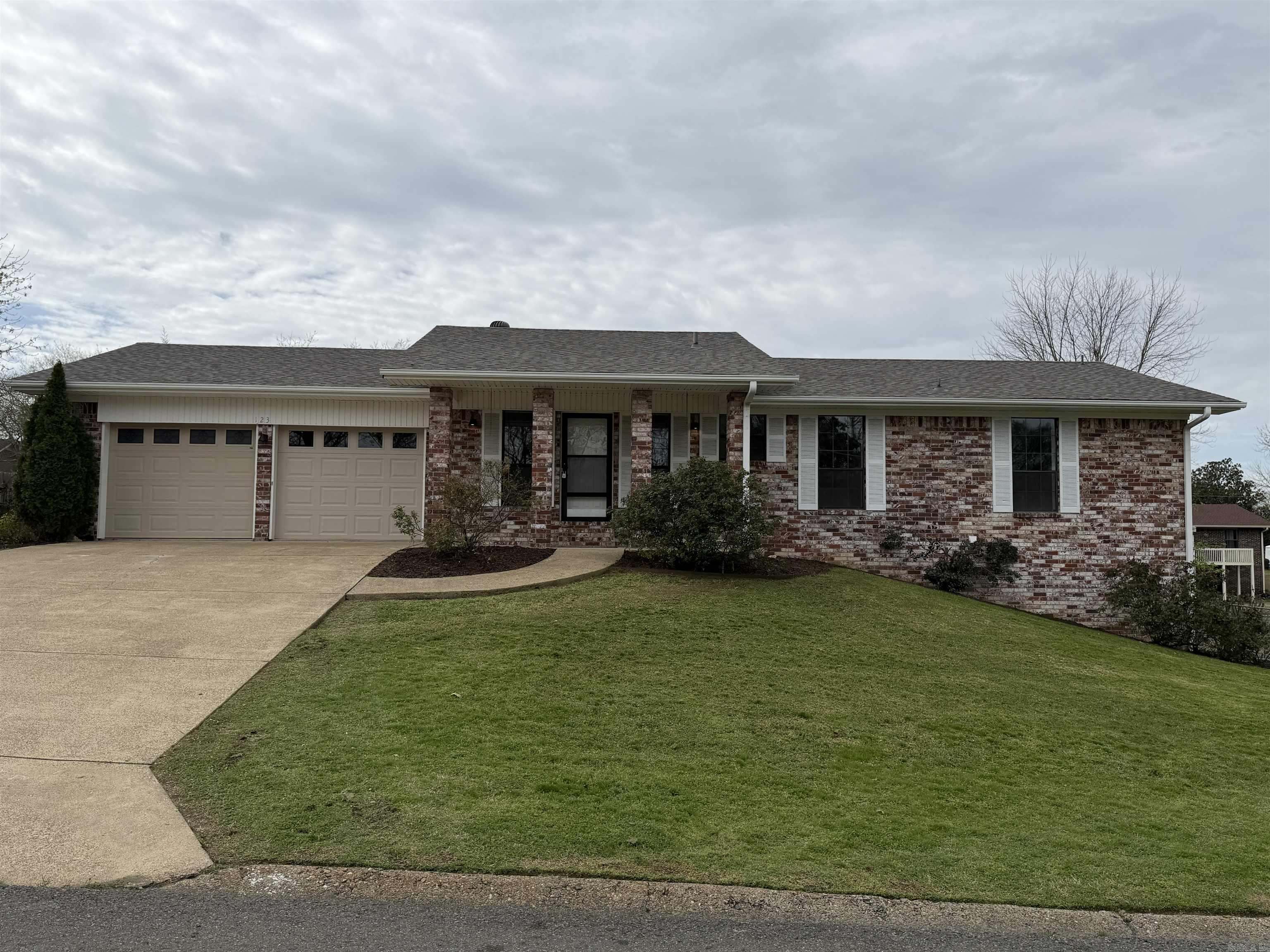 123 Santa Fe  Hot Springs, AR