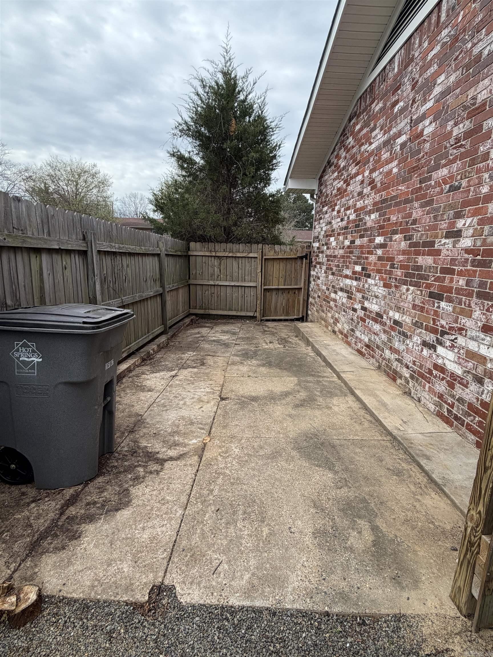 123 Santa Fe  Hot Springs, AR