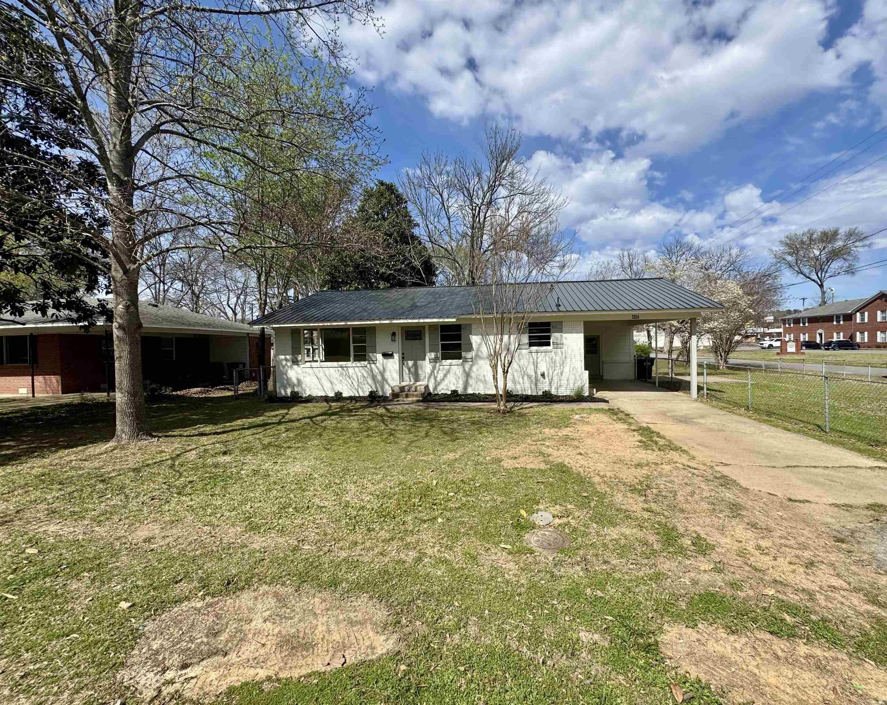 1204 Harton  Conway, AR
