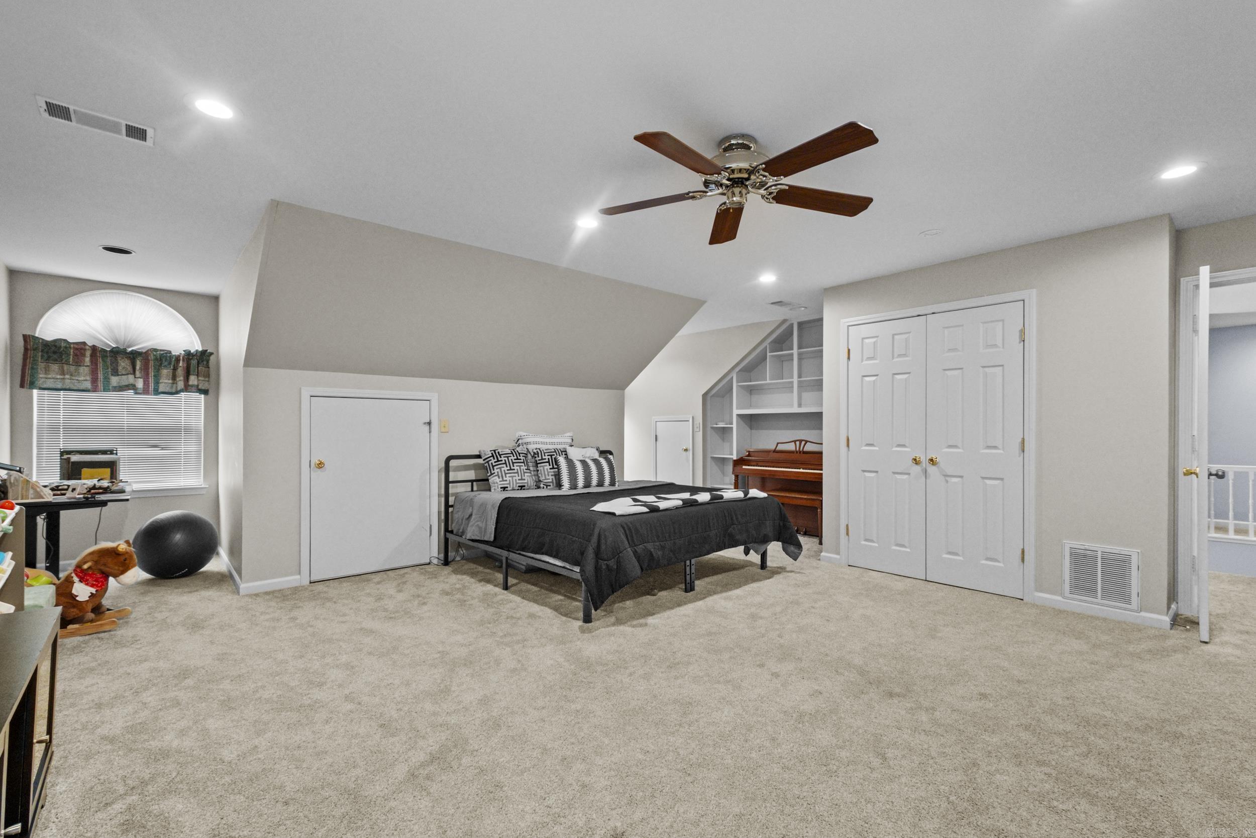 5912 North Hills Blvd North Little Rock, AR 72116