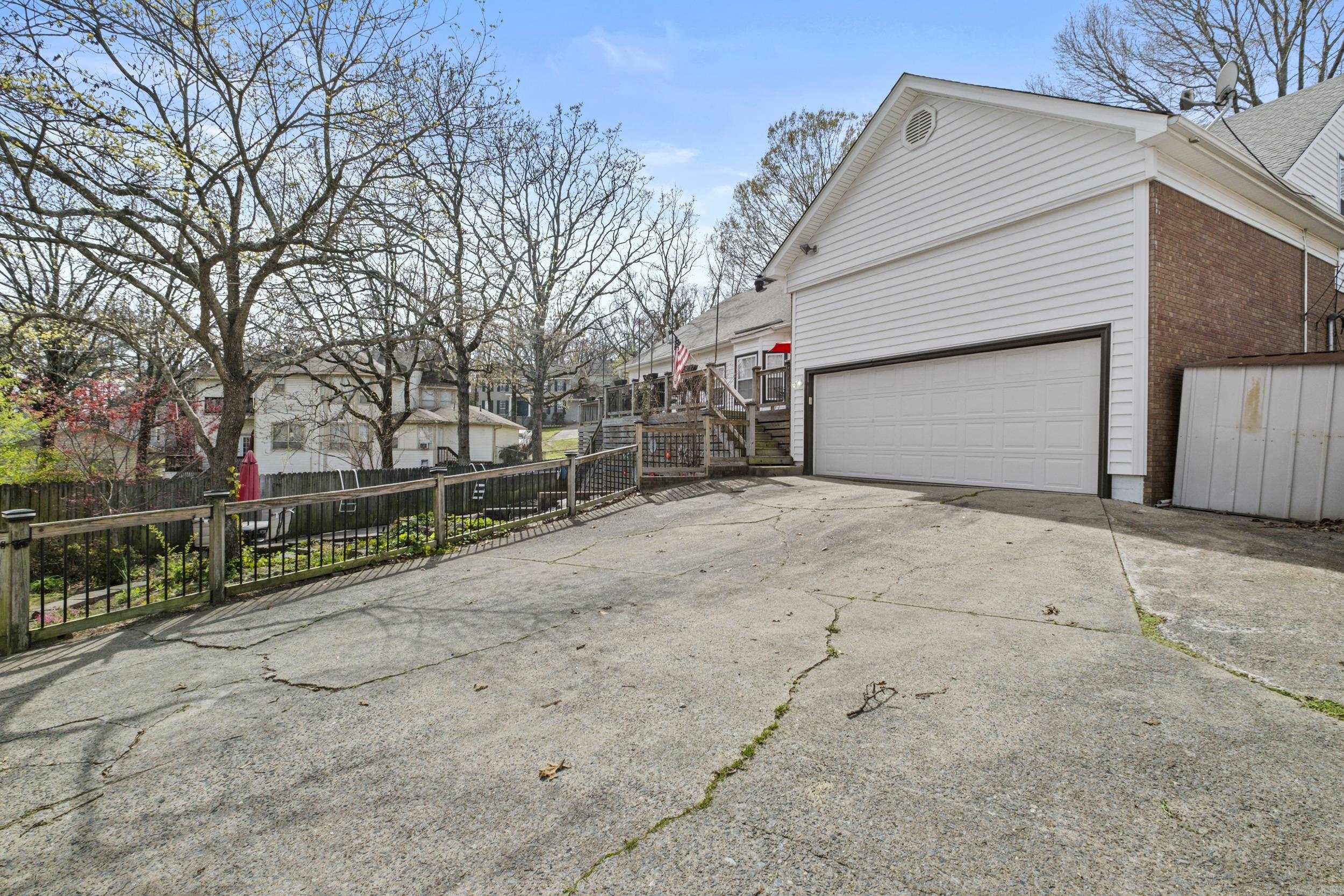 5912 North Hills Blvd North Little Rock, AR 72116