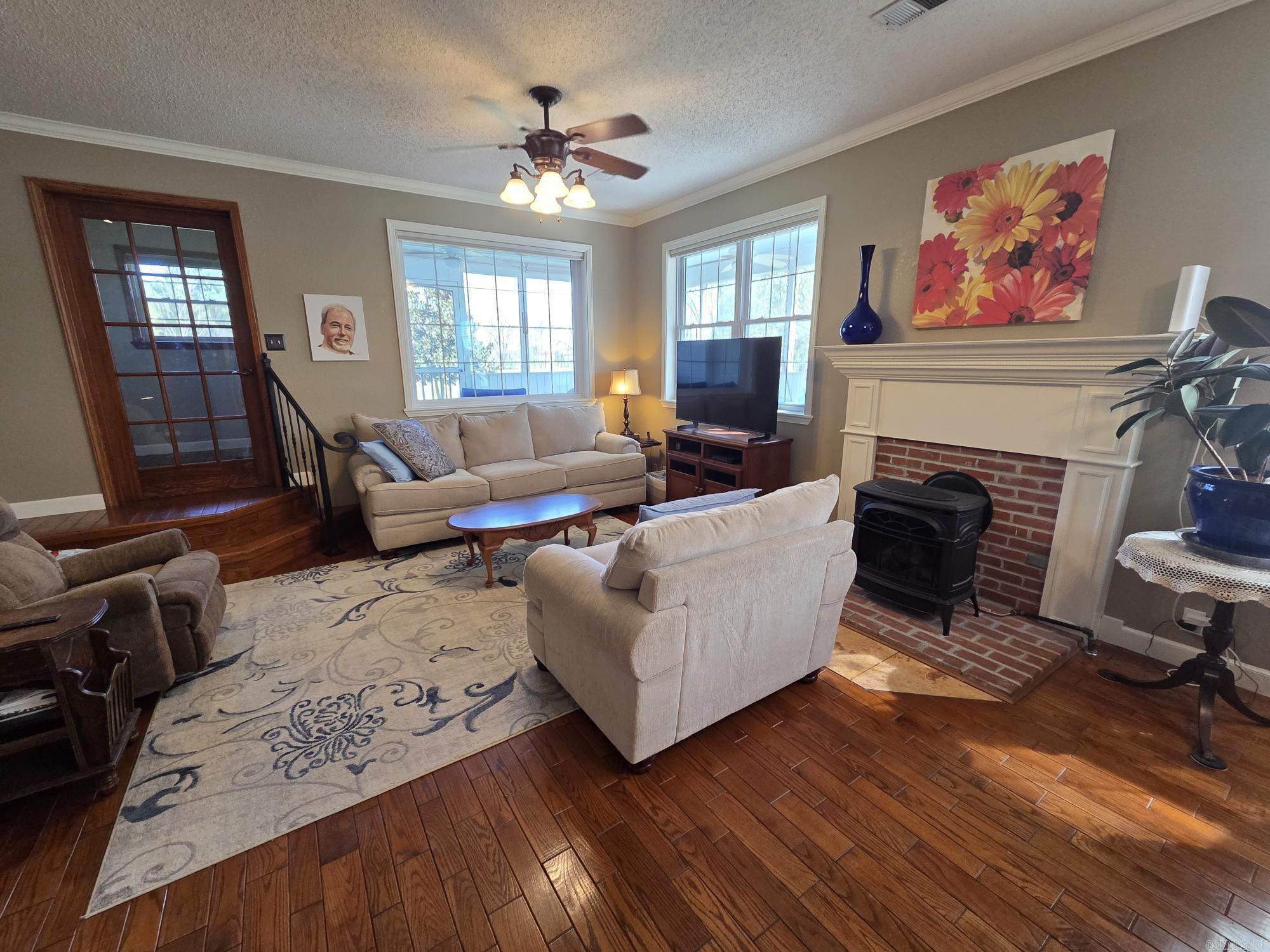 392 Walker  Higginson, AR