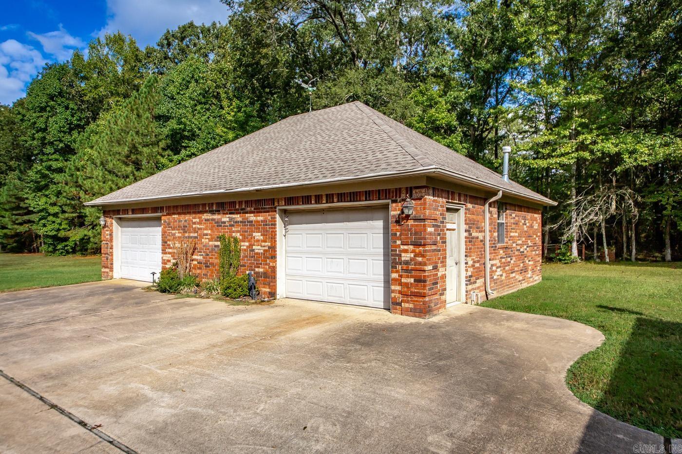 1560 Lawson Oaks  Little Rock, AR