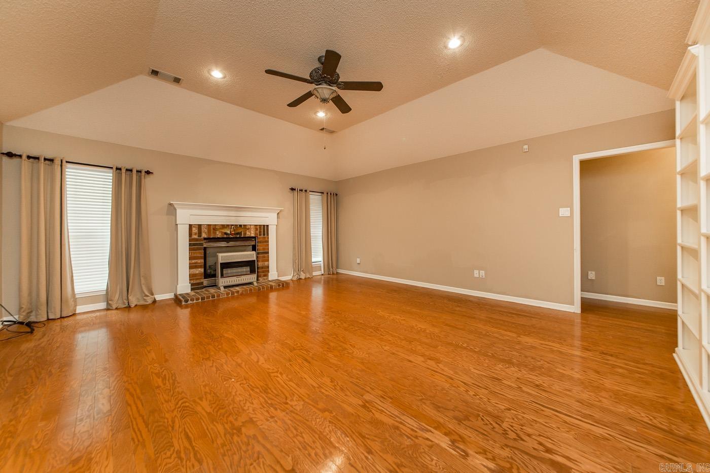 1560 Lawson Oaks  Little Rock, AR