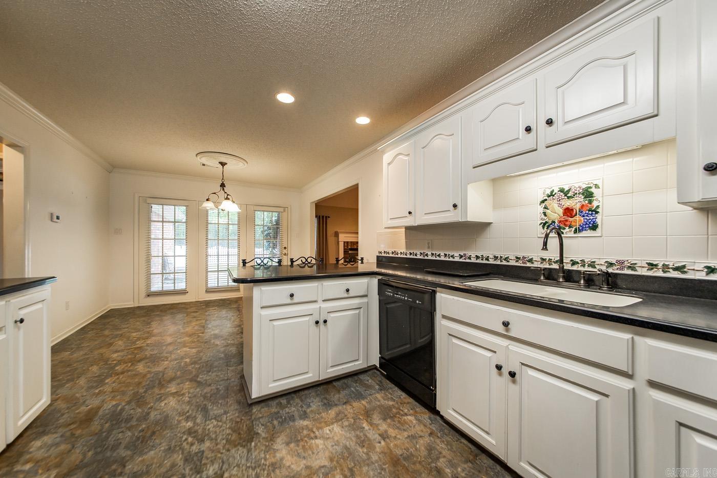 1560 Lawson Oaks  Little Rock, AR