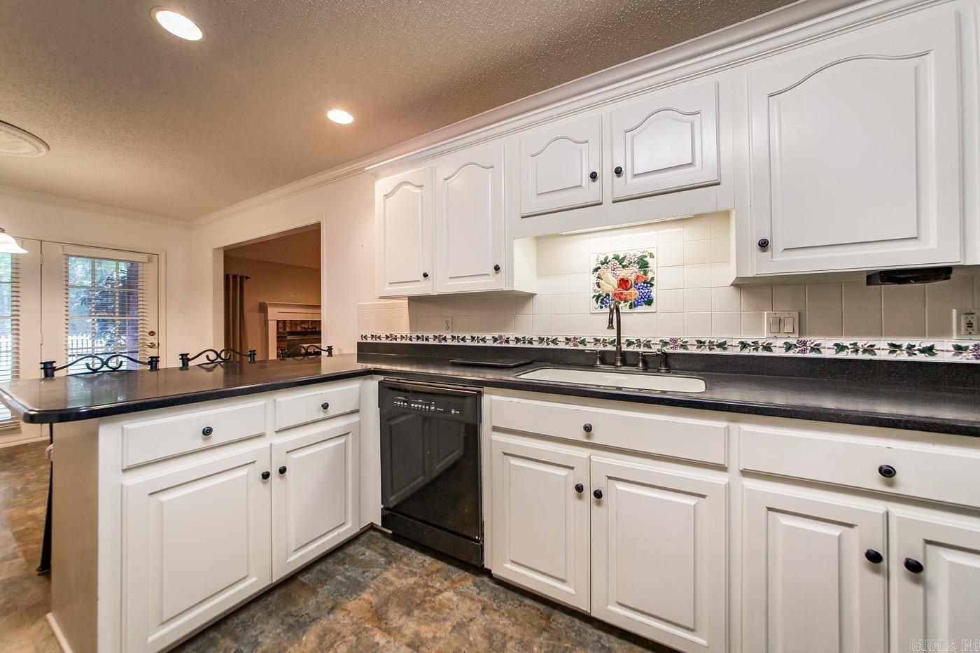 1560 Lawson Oaks  Little Rock, AR