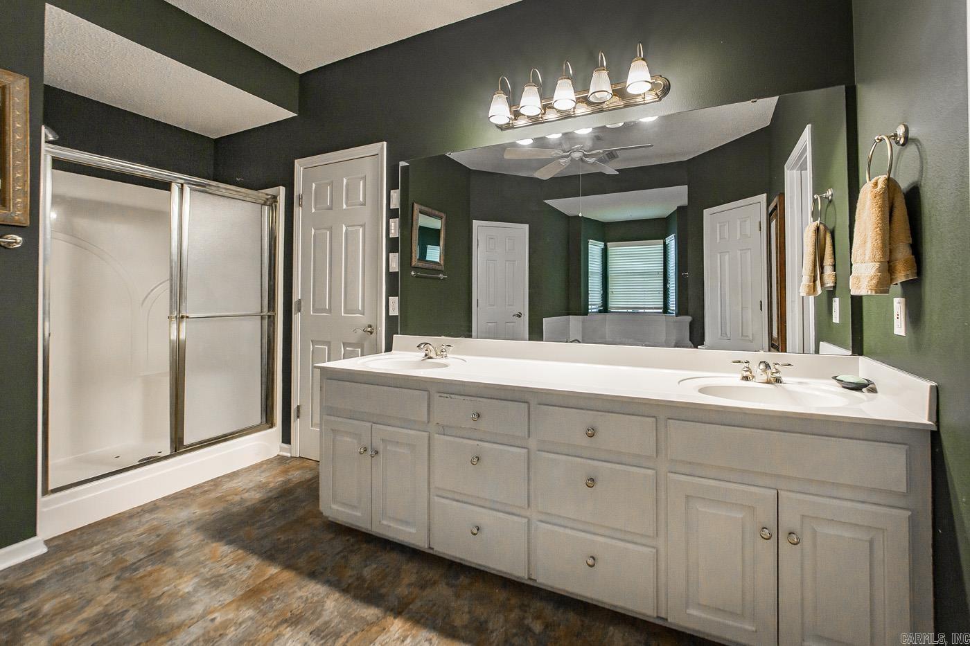 1560 Lawson Oaks  Little Rock, AR