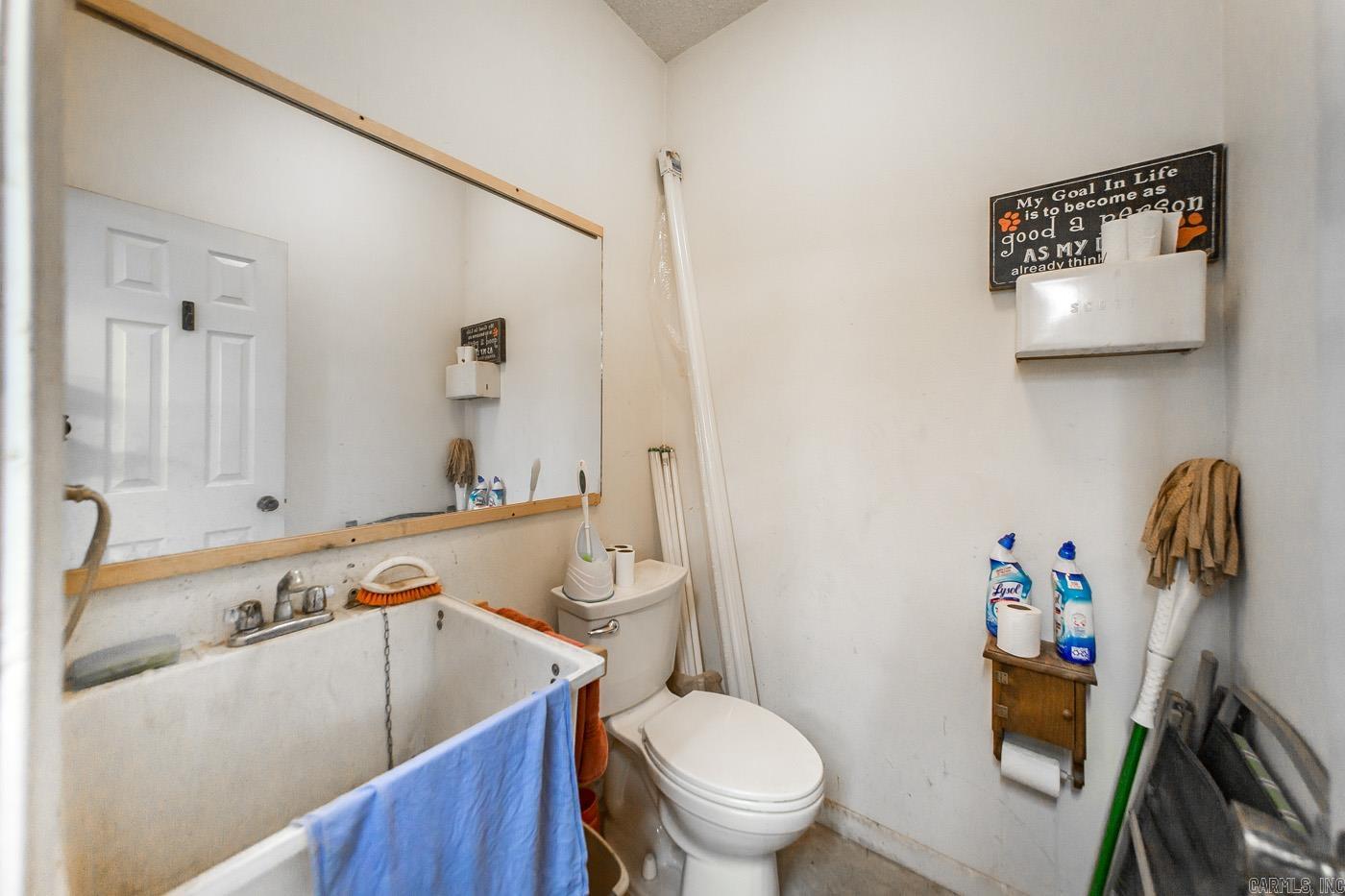 1560 Lawson Oaks  Little Rock, AR