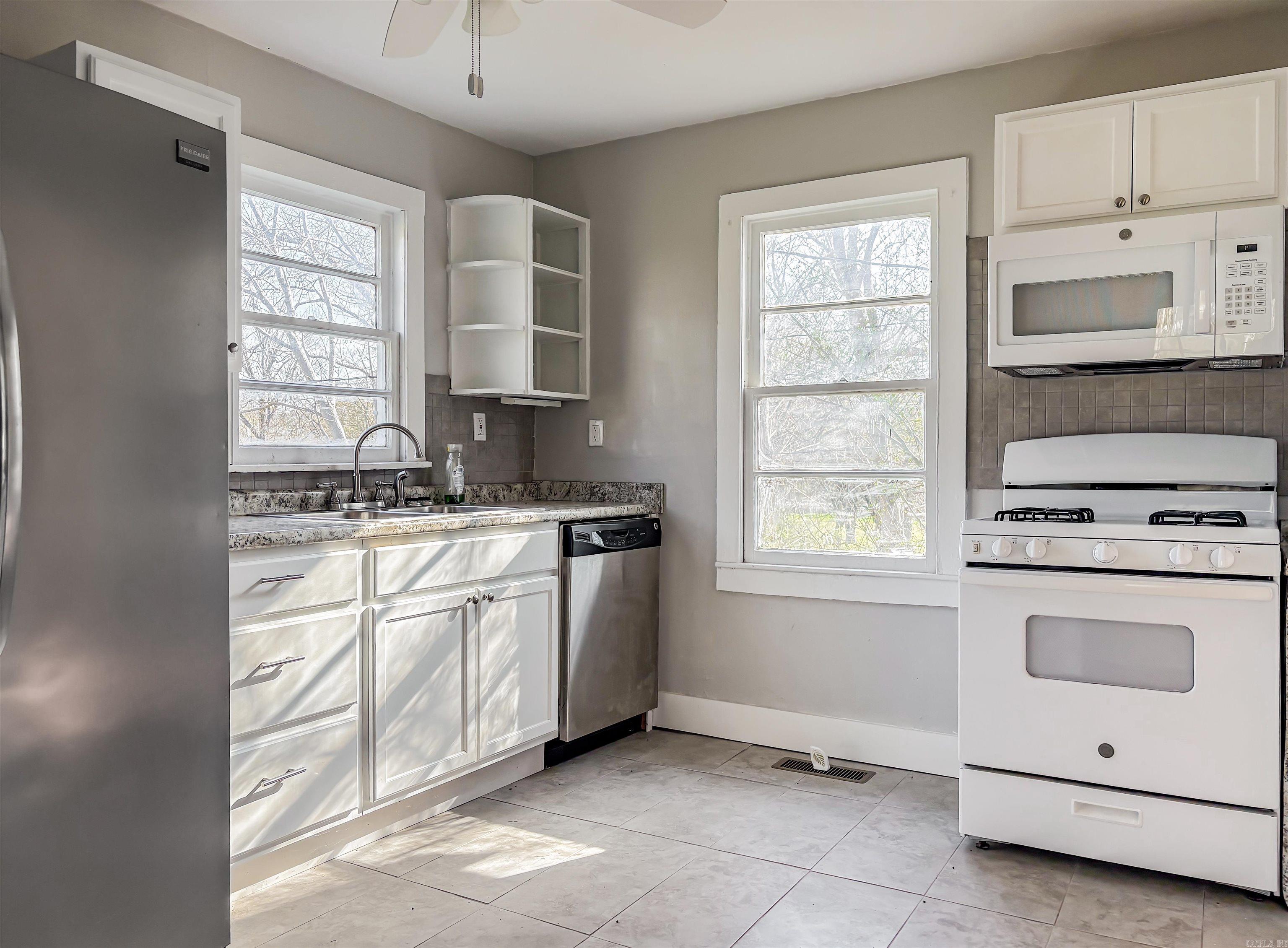 408 Estes  Yellville, AR