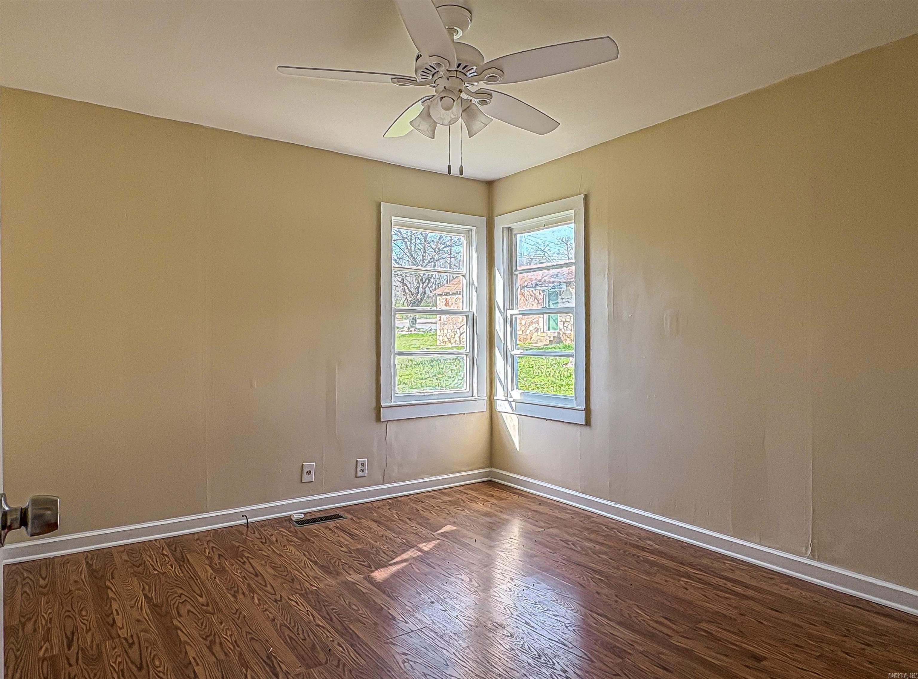 408 Estes  Yellville, AR