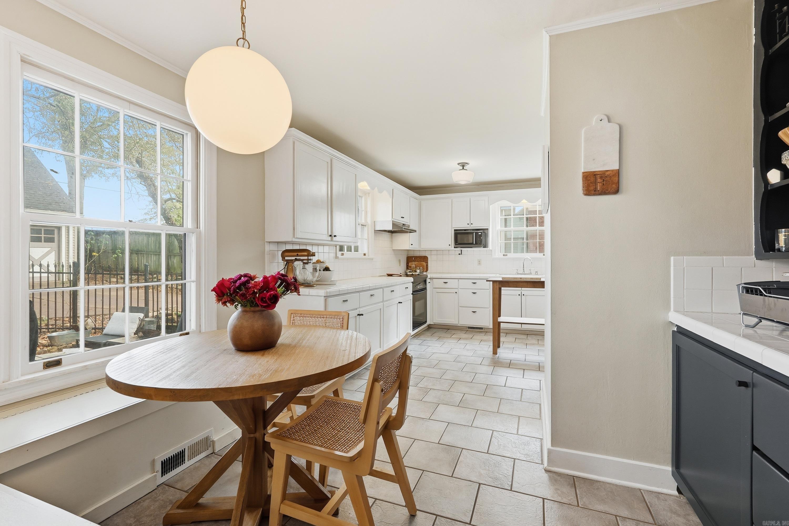 229 E B  North Little Rock, AR