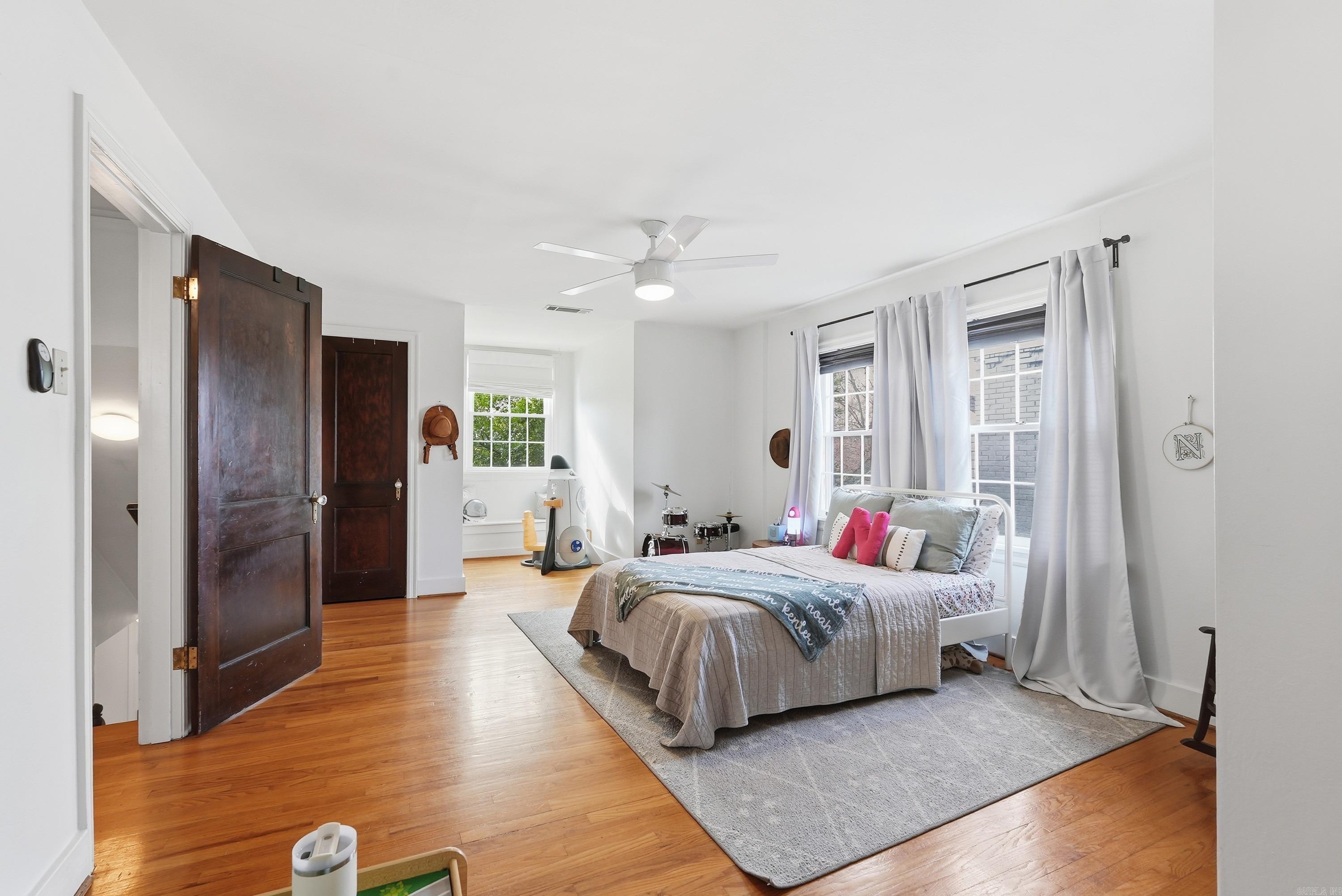 229 E B  North Little Rock, AR