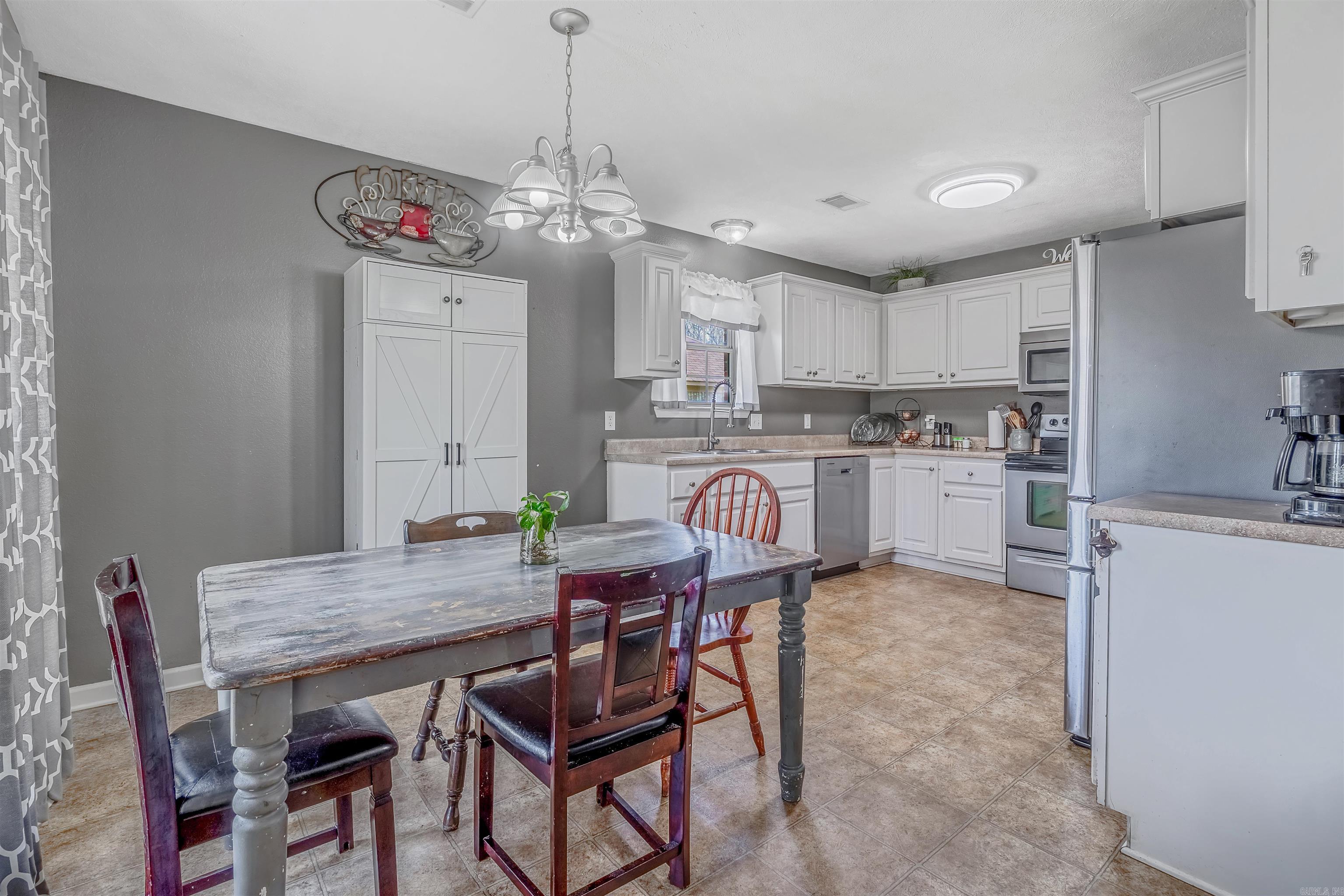 103 Donna Kay  Greenbrier, AR