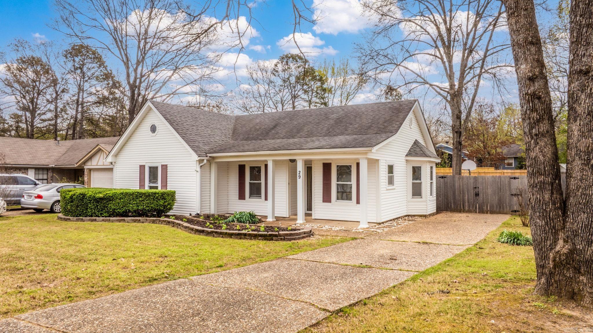 29 Oak Forest Dr  Maumelle, AR