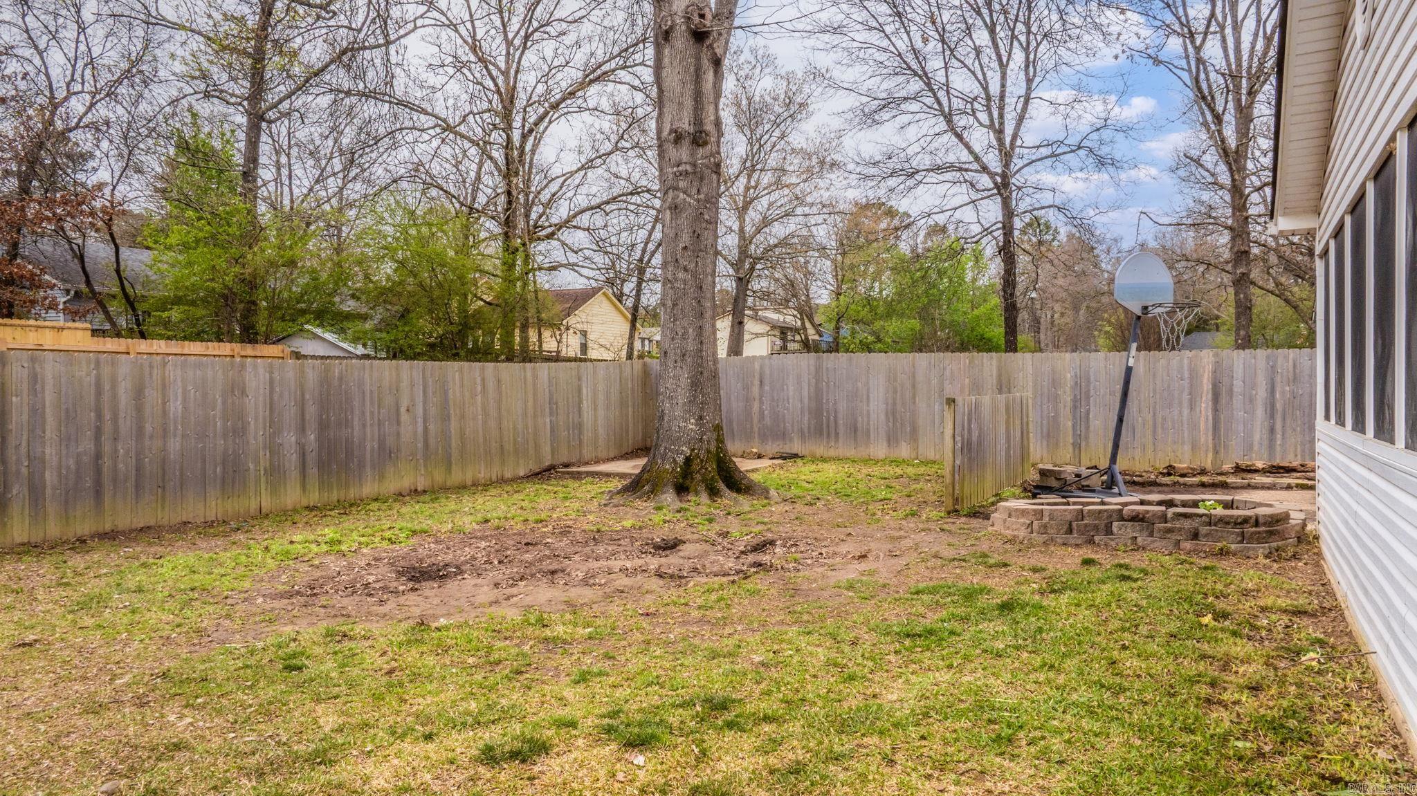 29 Oak Forest Dr  Maumelle, AR