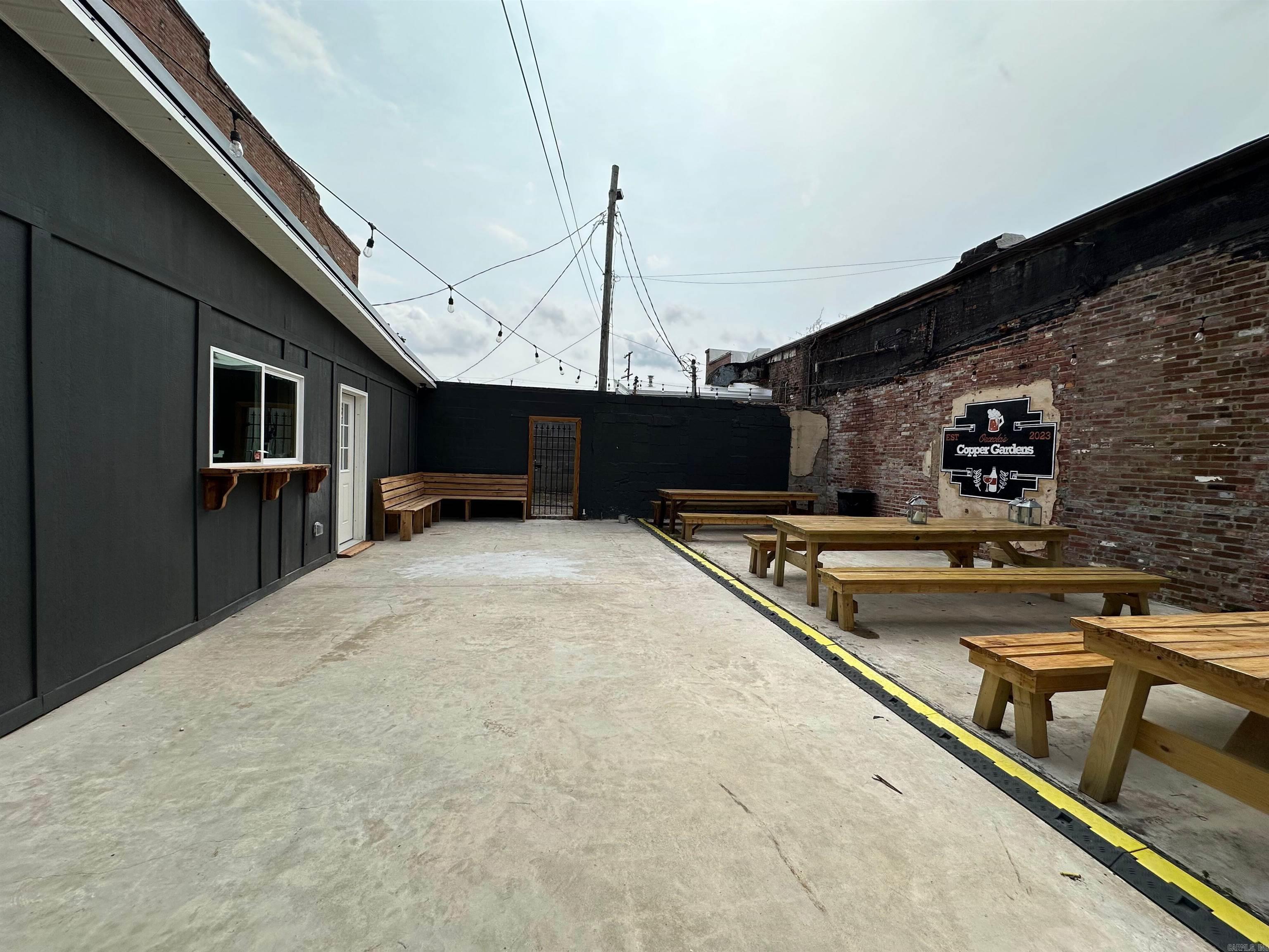 106 - 112 N Poplar  Osceola, AR