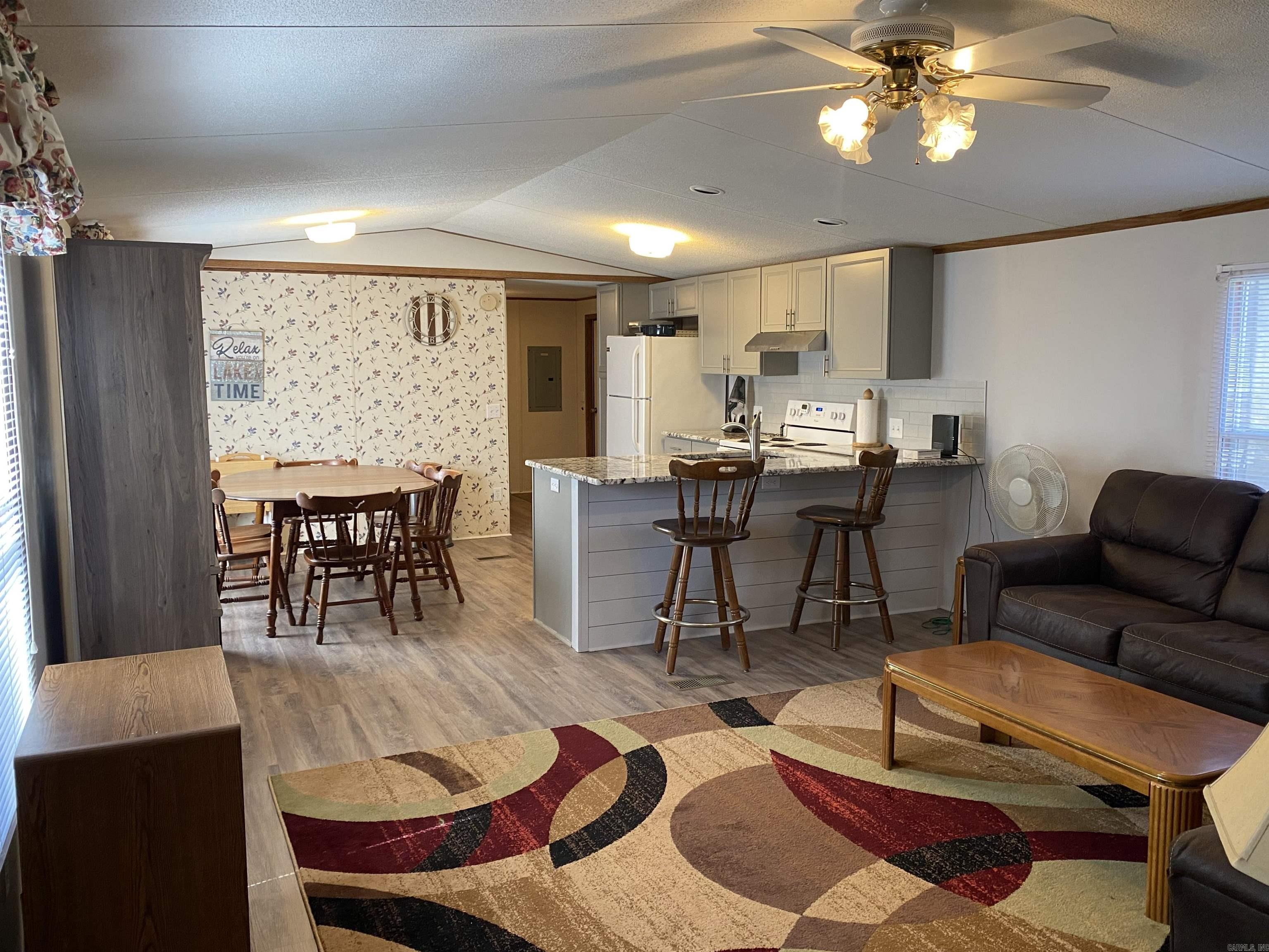 3 Sumac  Mount Ida, AR