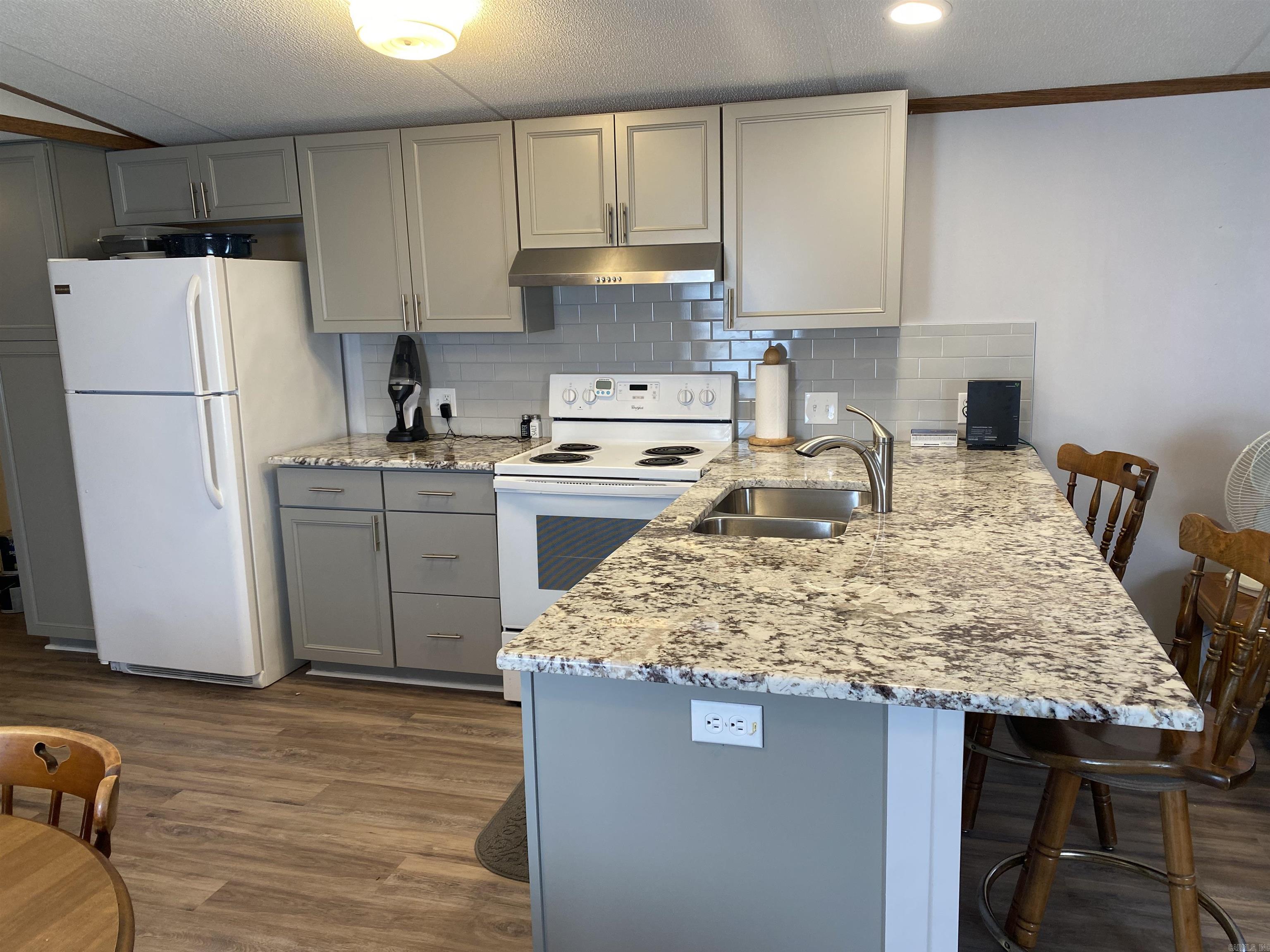 3 Sumac  Mount Ida, AR