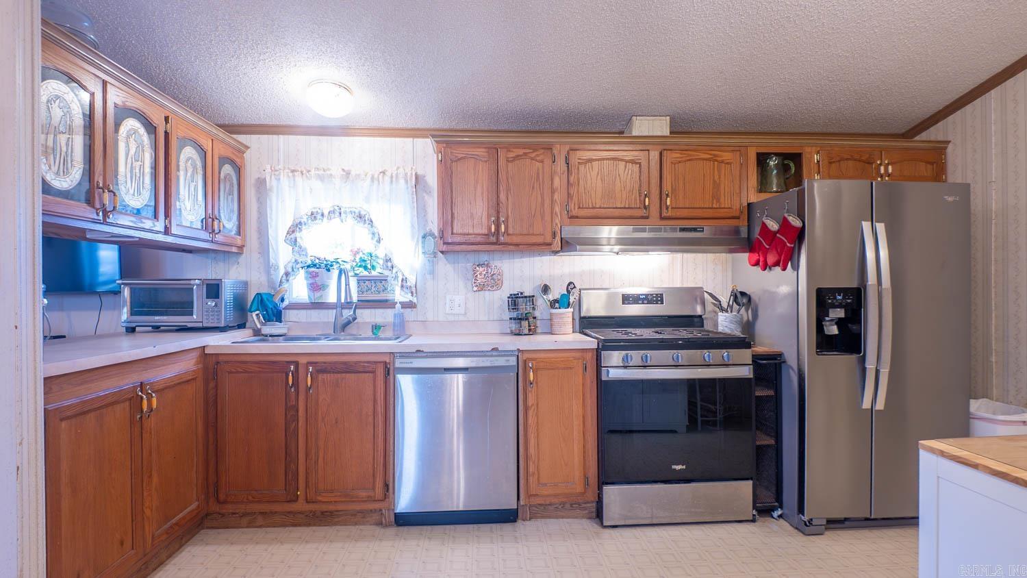 9149 County Road 9640  Koshkonong, MO