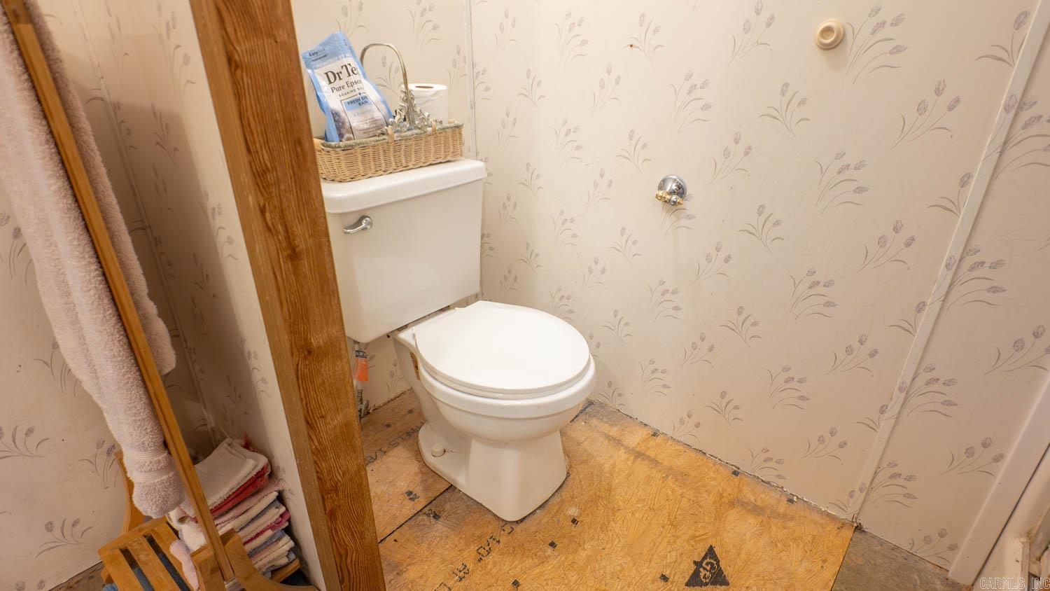 9149 County Road 9640  Koshkonong, MO