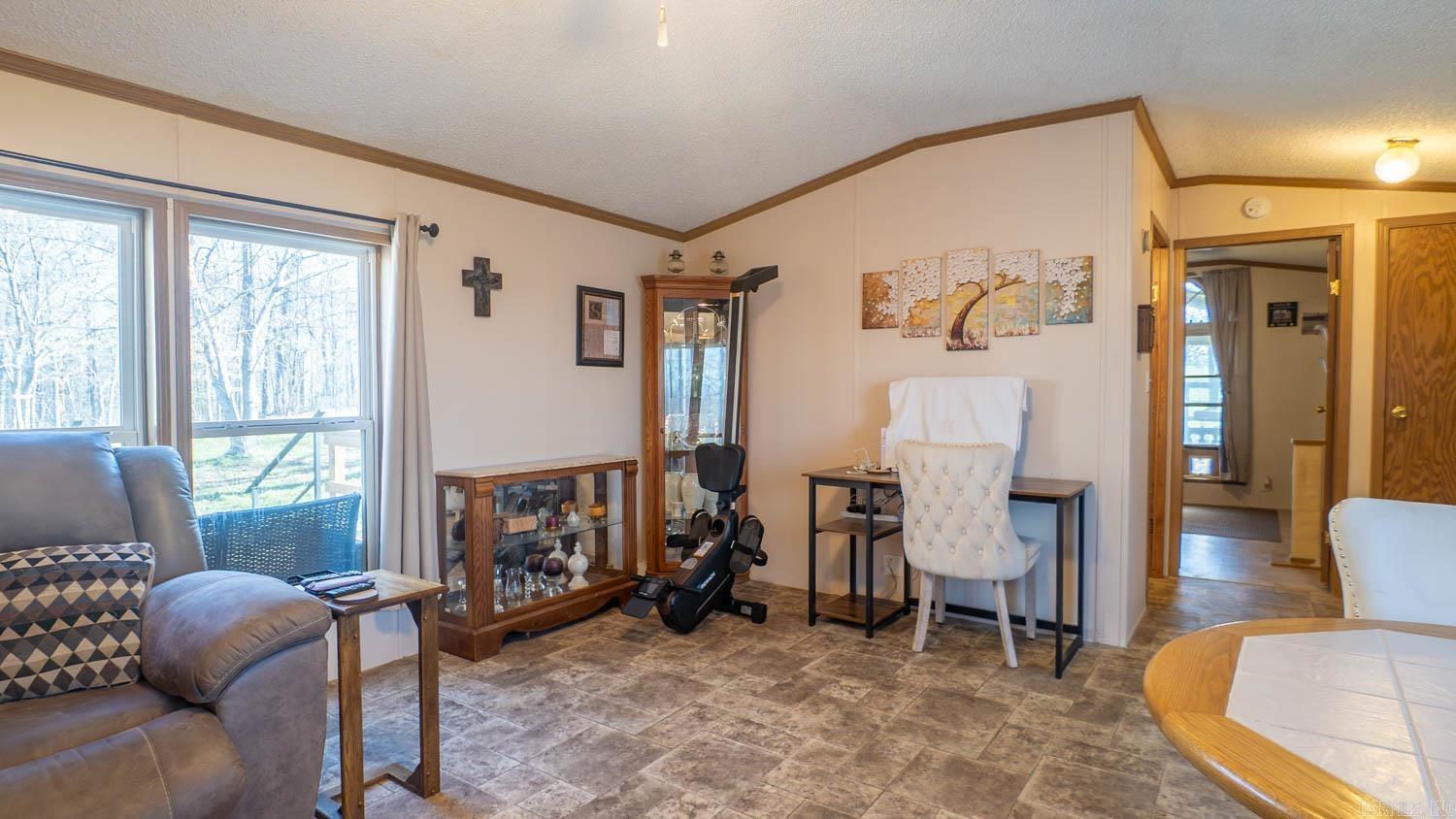 9149 County Road 9640  Koshkonong, MO