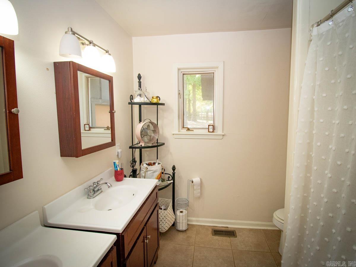 23 Witness Tree  Paron, AR