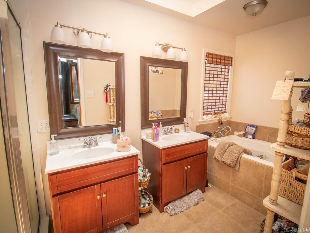 23 Witness Tree  Paron, AR