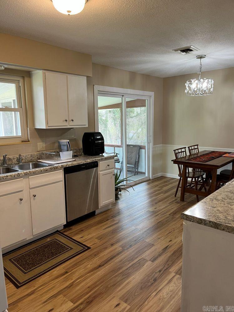 25 Su  Mountain Home, AR