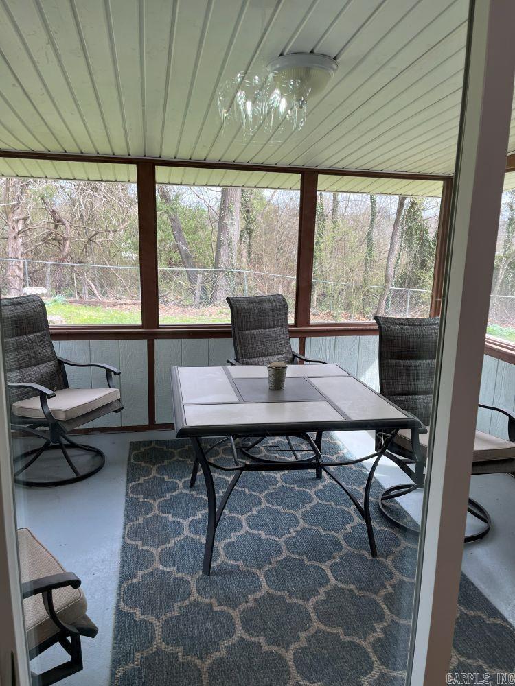 25 Su  Mountain Home, AR