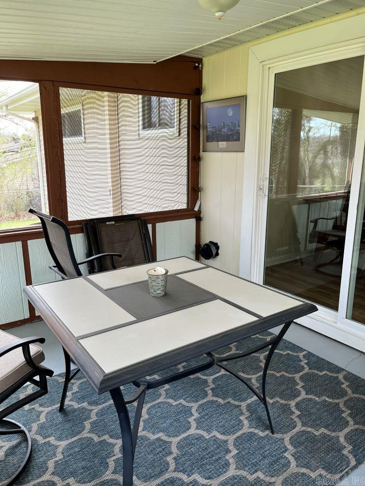 25 Su  Mountain Home, AR