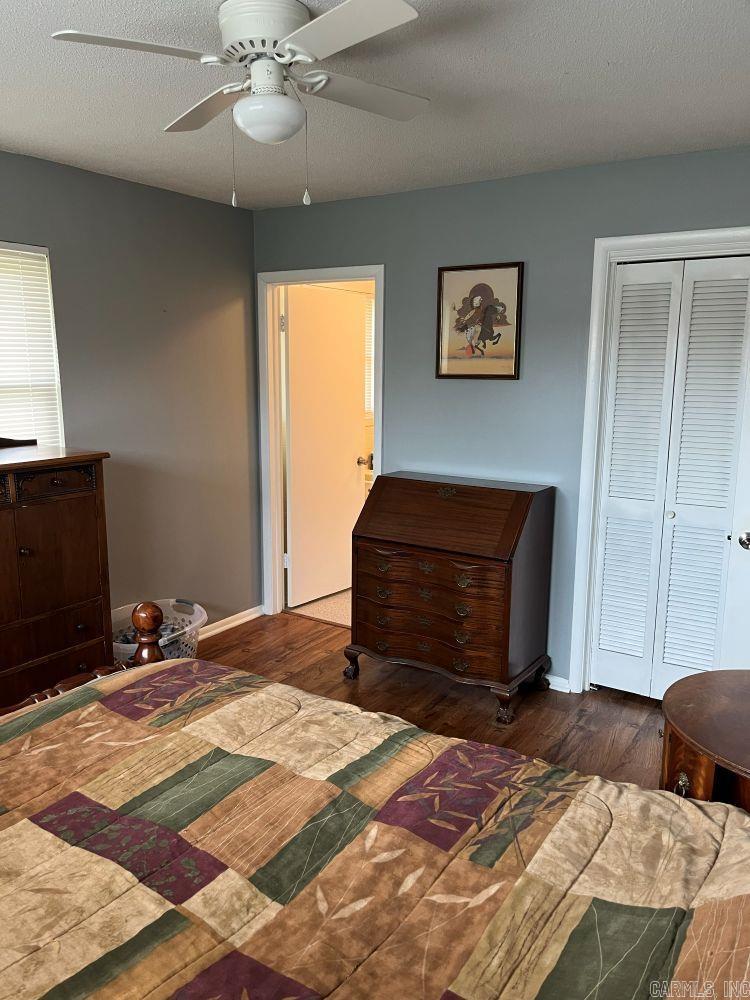 25 Su  Mountain Home, AR