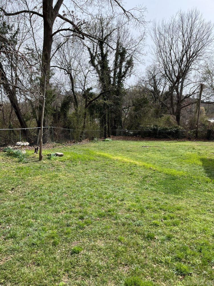 25 Su  Mountain Home, AR