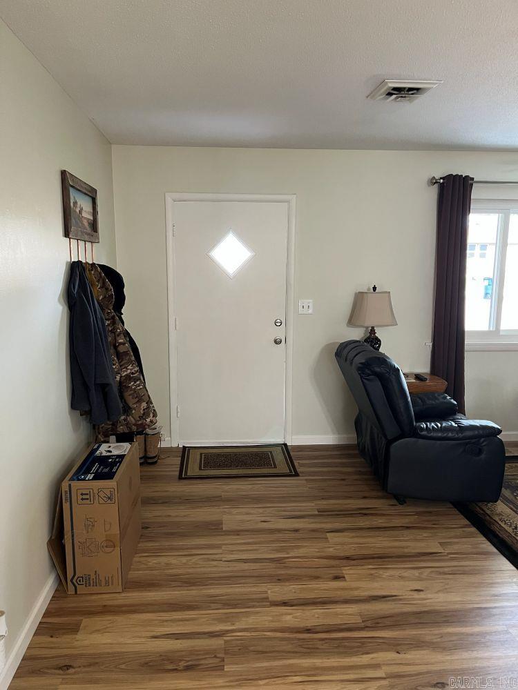 25 Su  Mountain Home, AR