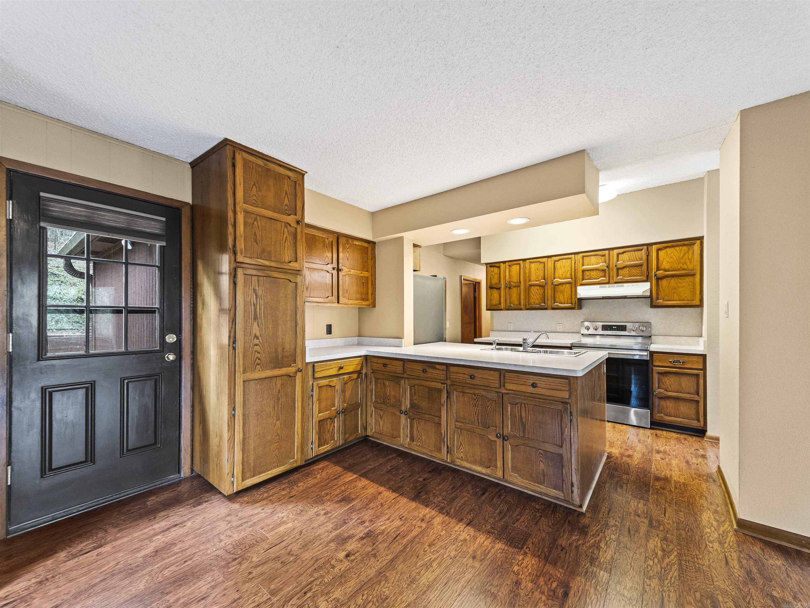 5 Castellon  Hot Springs Village, AR