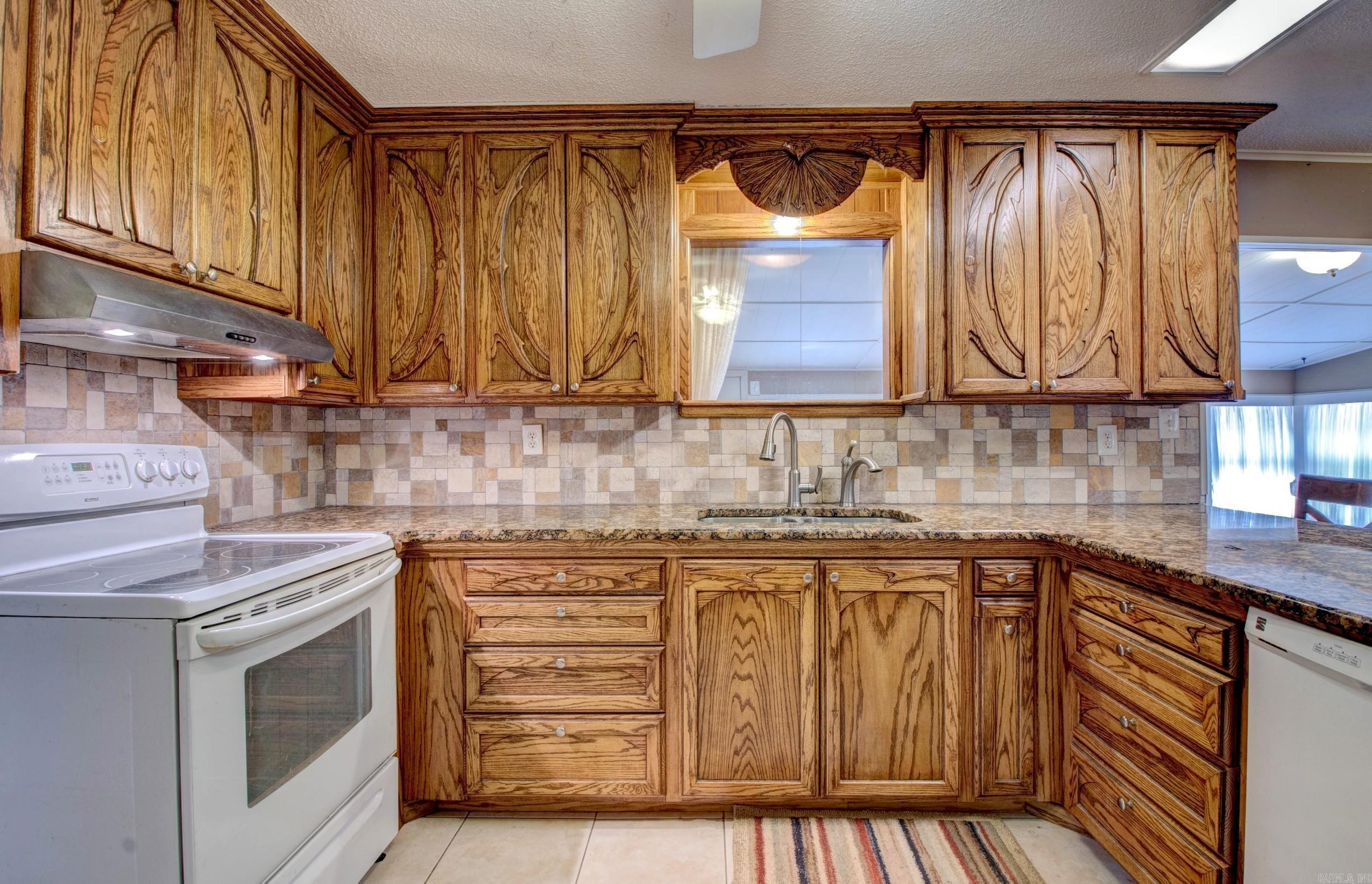 1401 E Colonel Glenn  Little Rock, AR