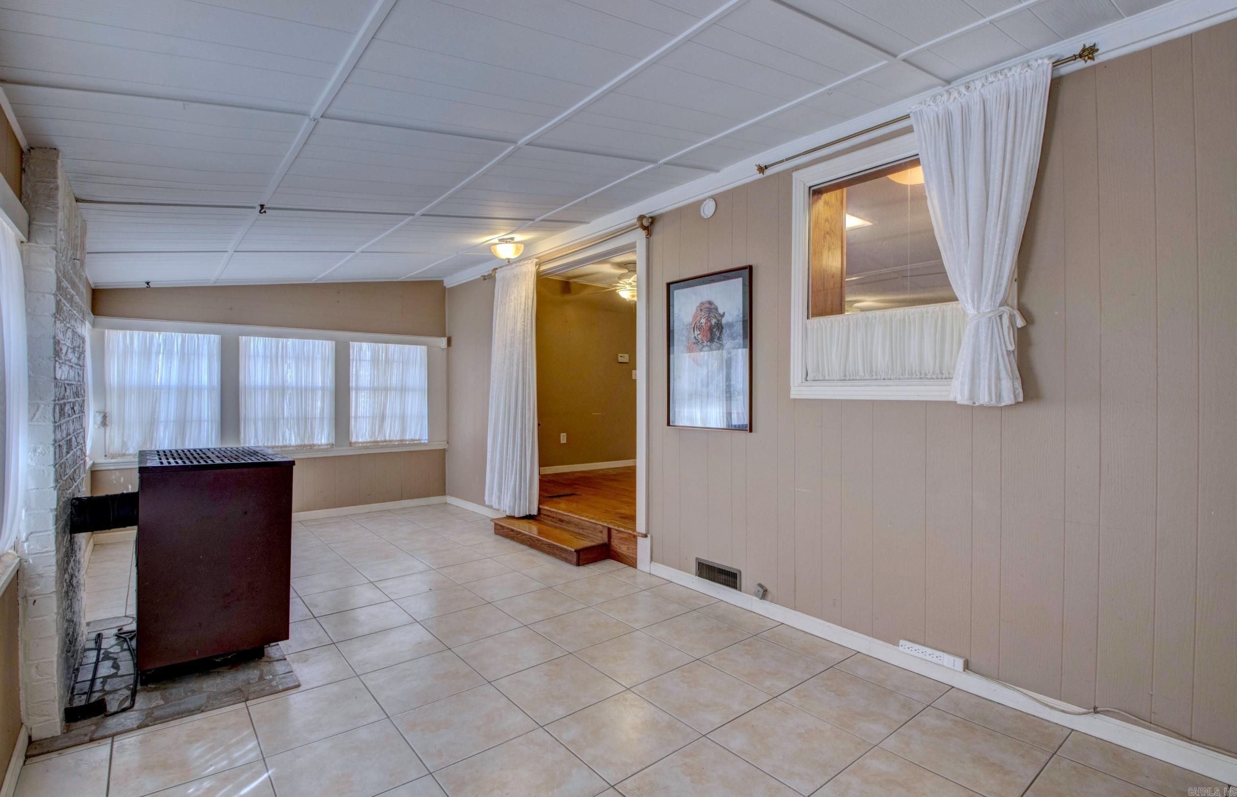 1401 E Colonel Glenn  Little Rock, AR