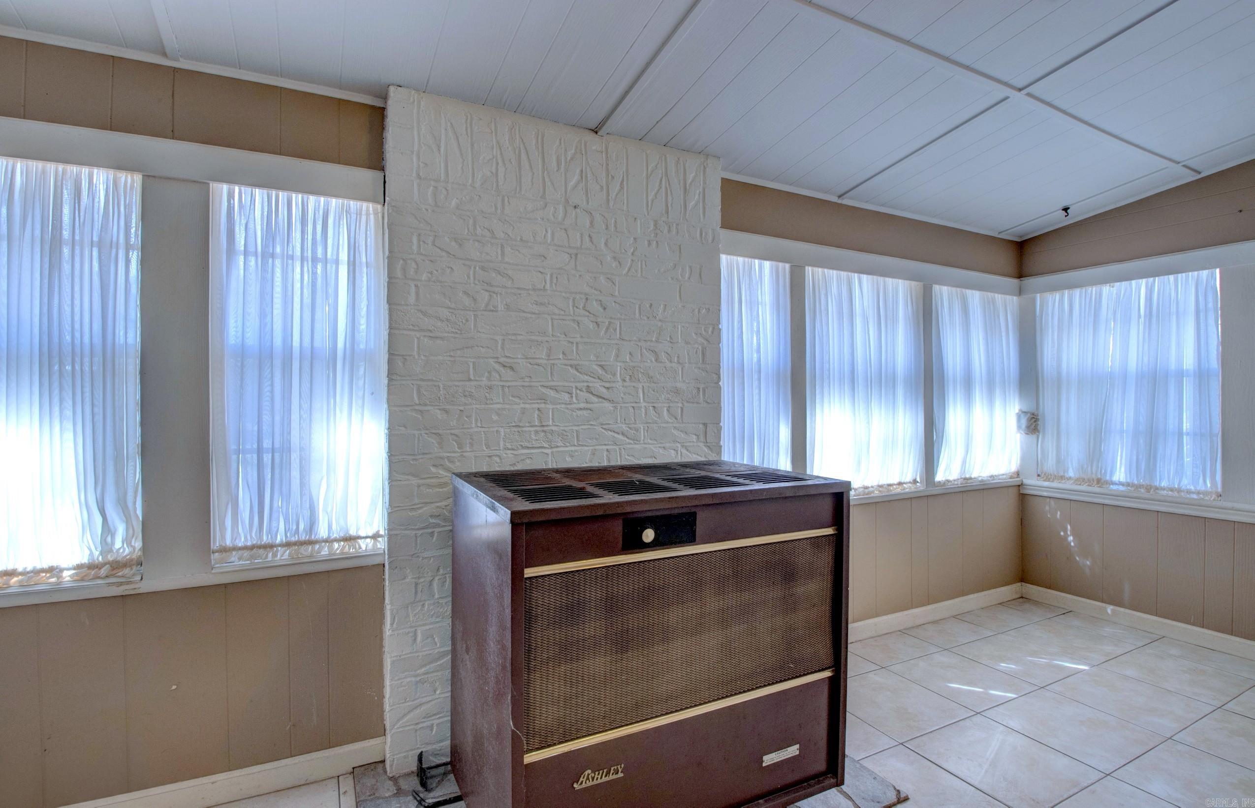 1401 E Colonel Glenn  Little Rock, AR