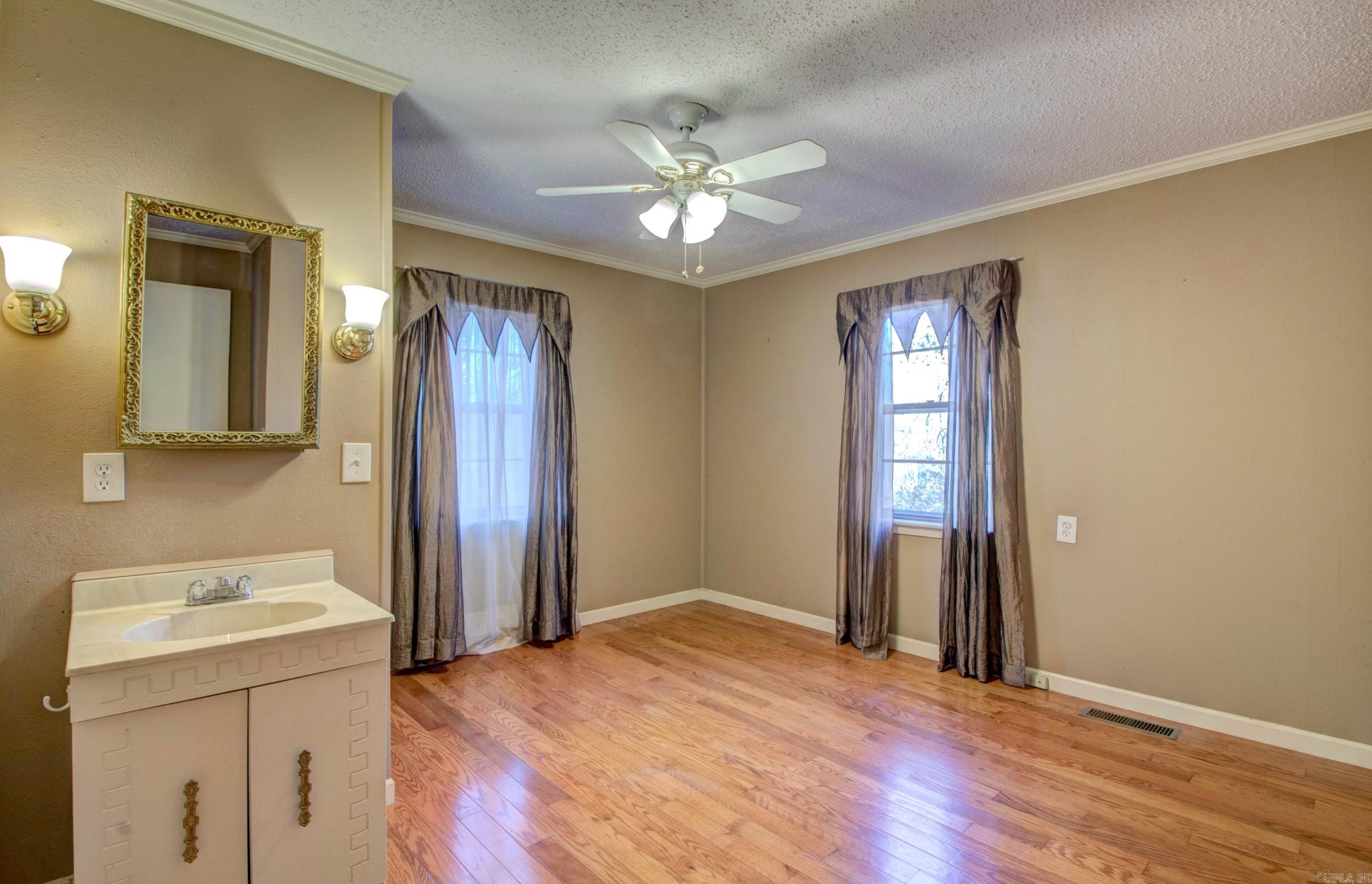 1401 E Colonel Glenn  Little Rock, AR