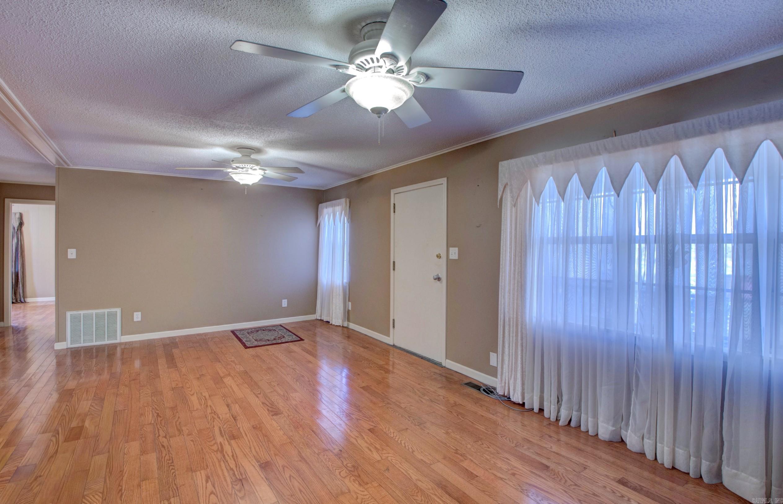 1401 E Colonel Glenn  Little Rock, AR