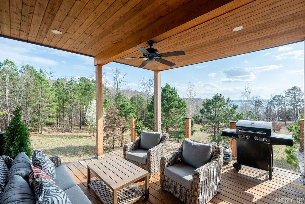 2634 Tannenbaum Rd.  Drasco, AR