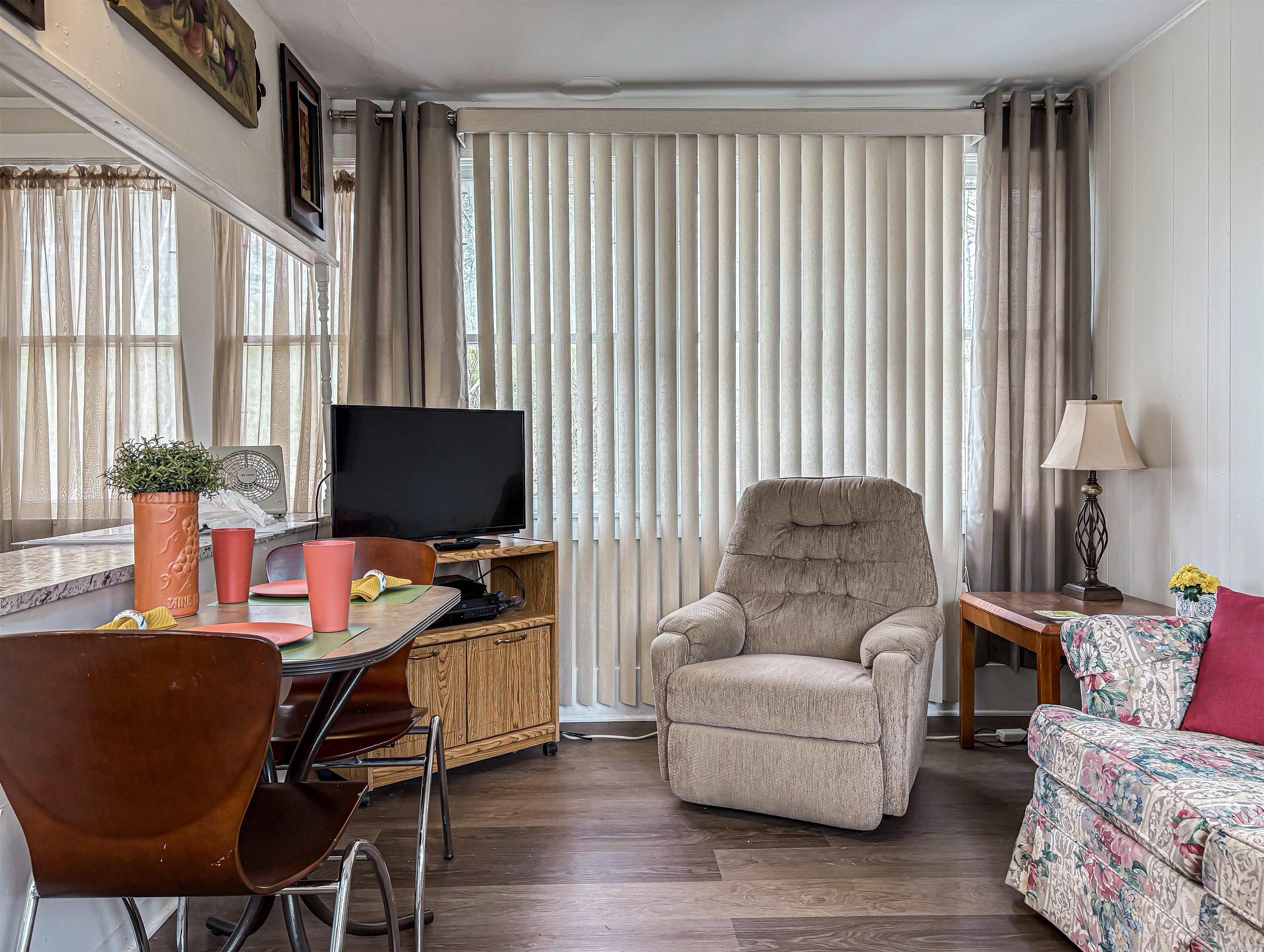 401 N College  Yellville, AR